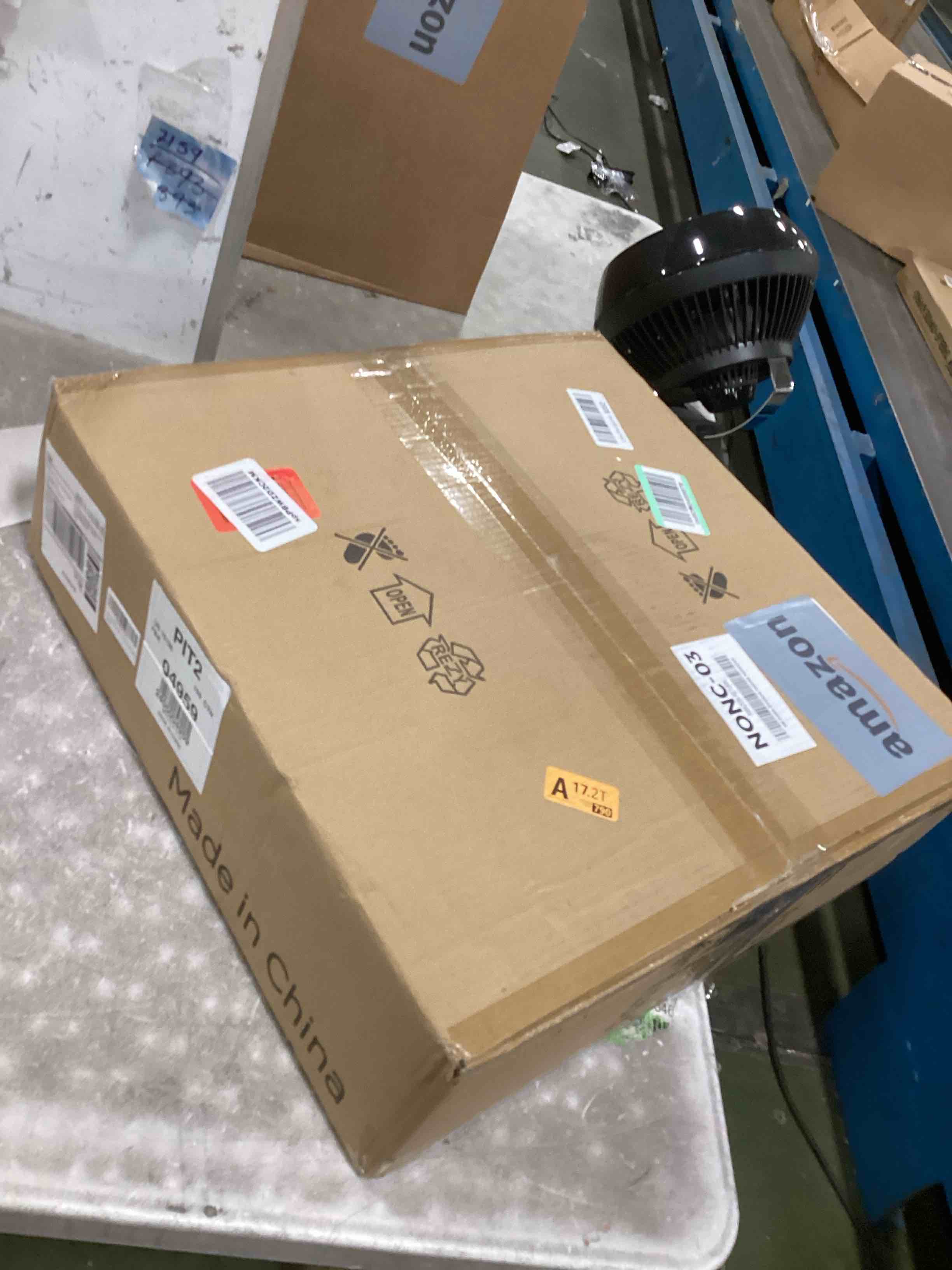 https://s3.amazonaws.com/lotting-images-prod/bidfta/PNK0116428_1723815853902.jpeg