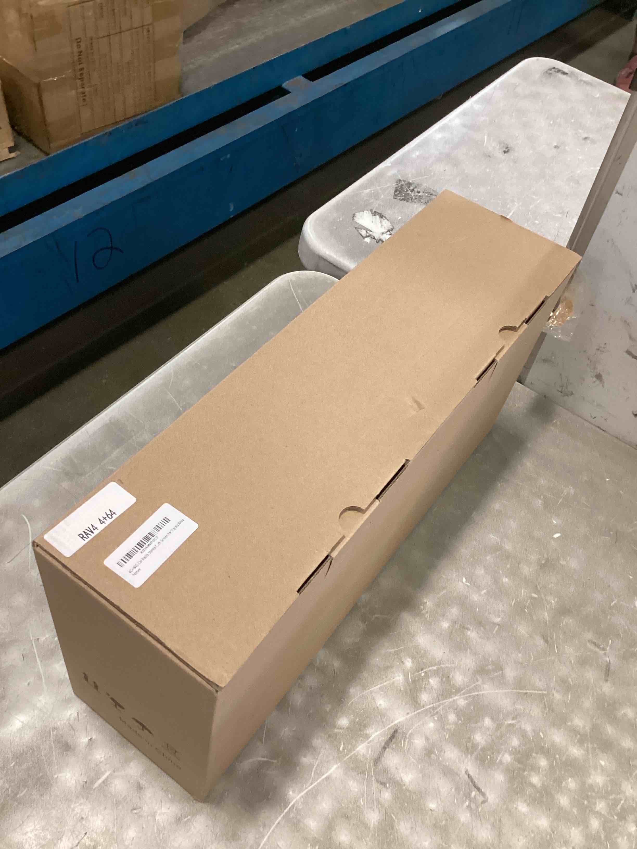 https://s3.amazonaws.com/lotting-images-prod/bidfta/PNK0116653_1723735511365.jpeg