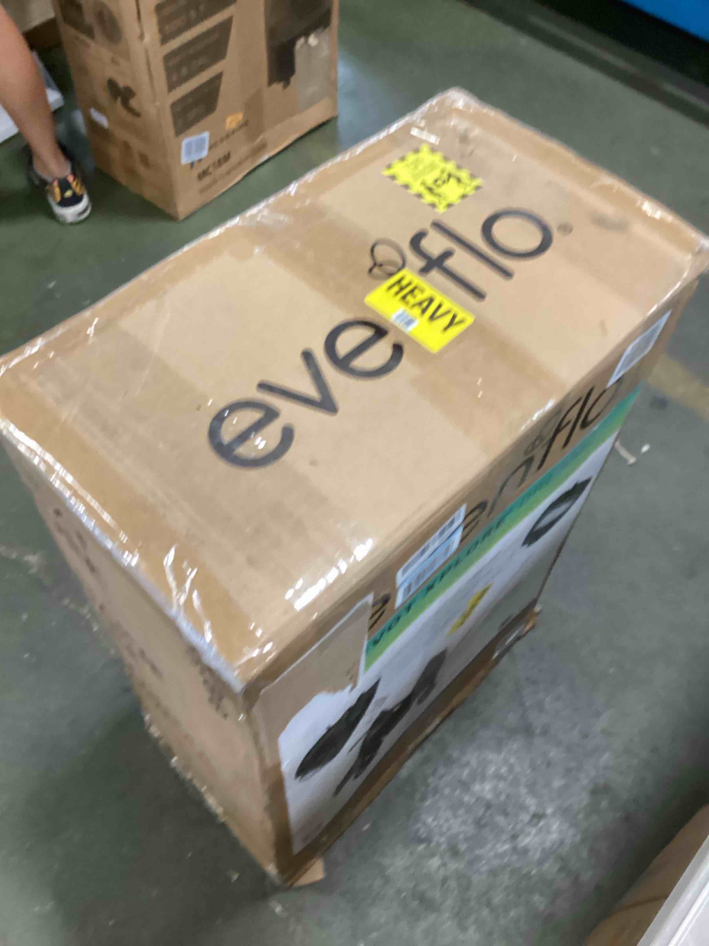 https://s3.amazonaws.com/lotting-images-prod/bidfta/PNK0116708_1723729653224.jpeg