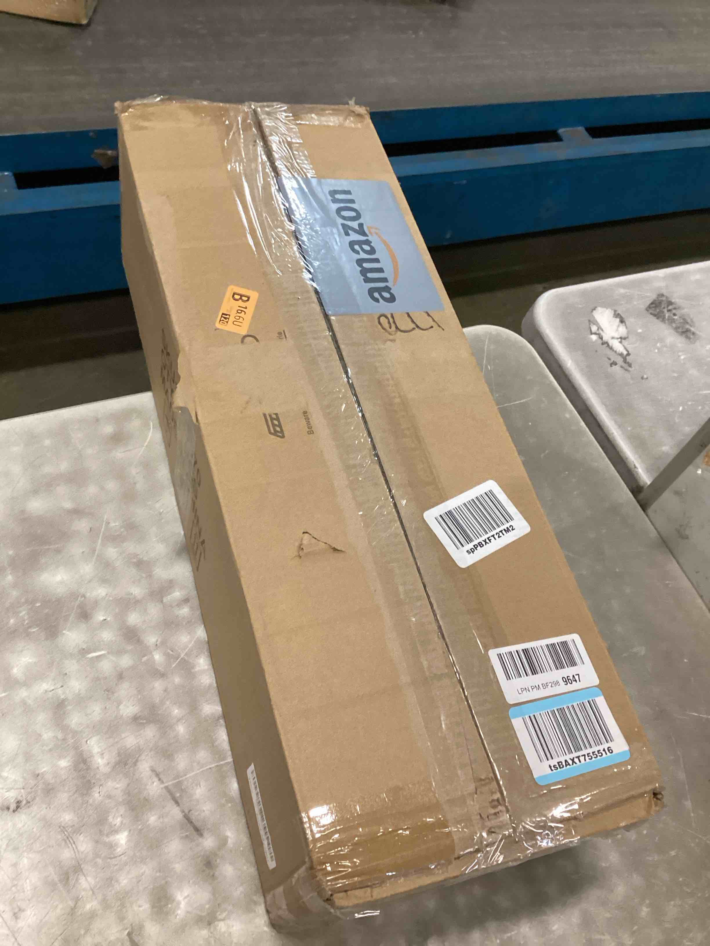 https://s3.amazonaws.com/lotting-images-prod/bidfta/PNK0116762_1723725749030.jpeg