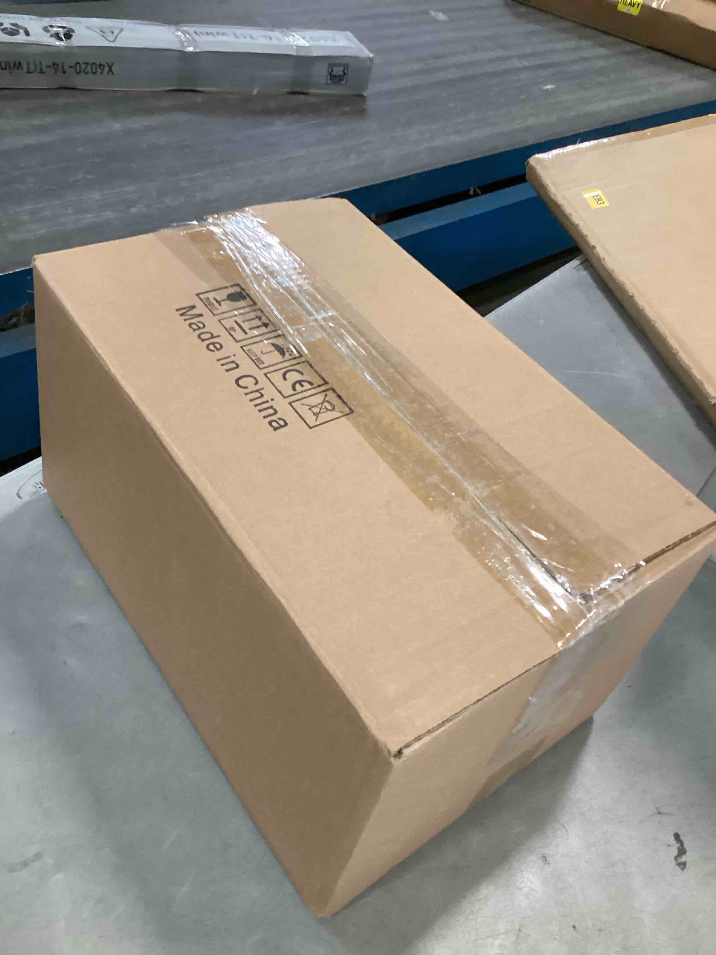 https://s3.amazonaws.com/lotting-images-prod/bidfta/PNK0117277_1723493983295.jpeg