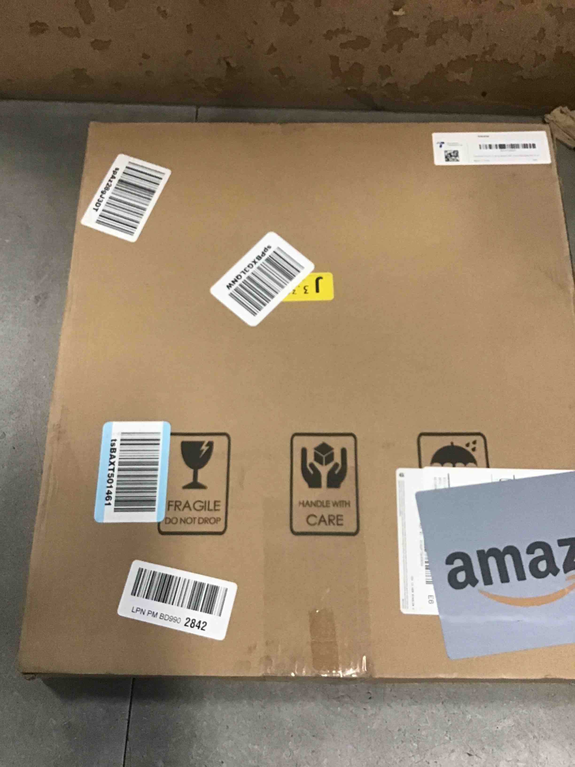 https://s3.amazonaws.com/lotting-images-prod/bidfta/PNK0118342_1724696776557.jpeg