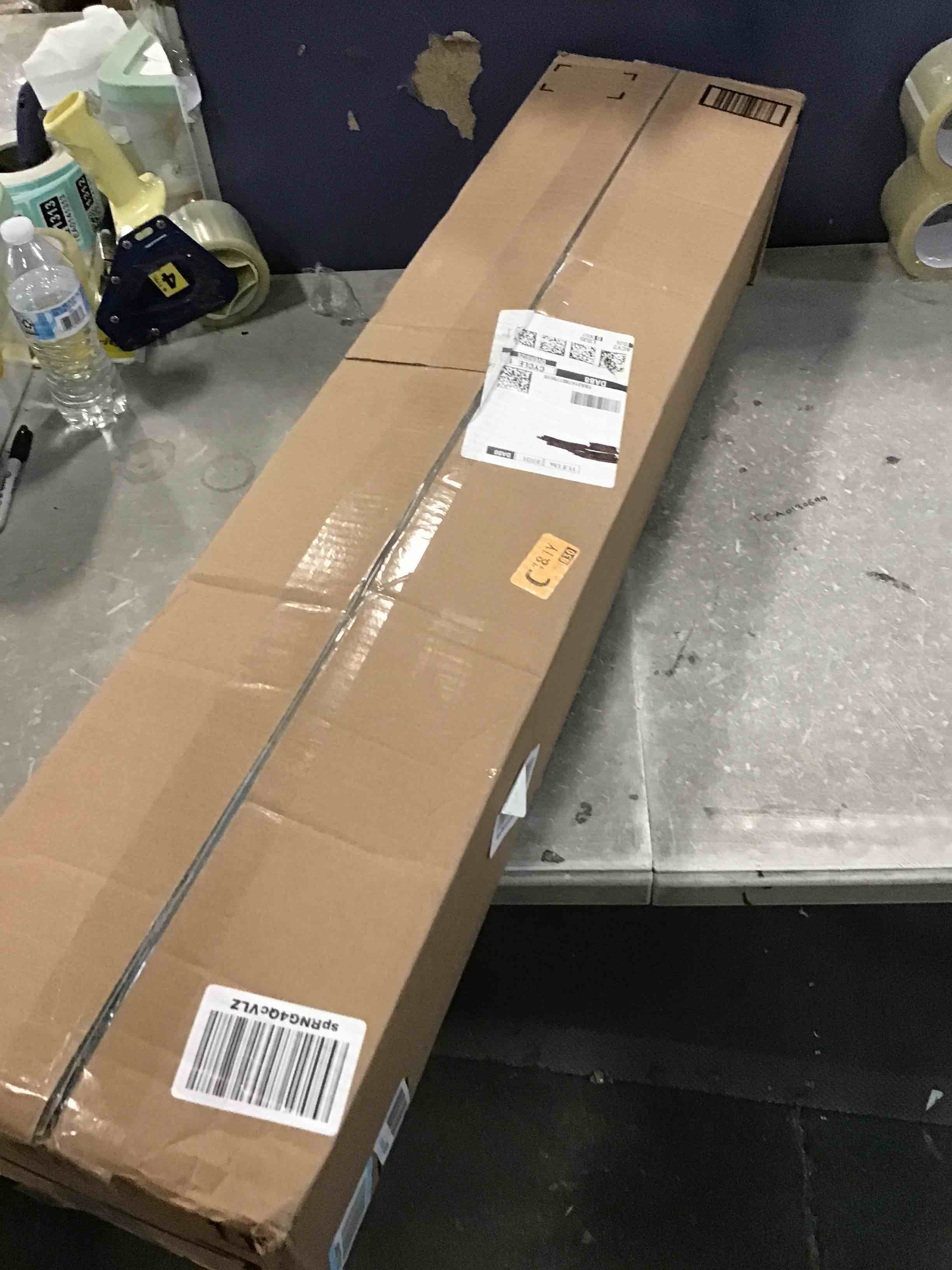 https://s3.amazonaws.com/lotting-images-prod/bidfta/PNK0118932_1724340879340.jpeg