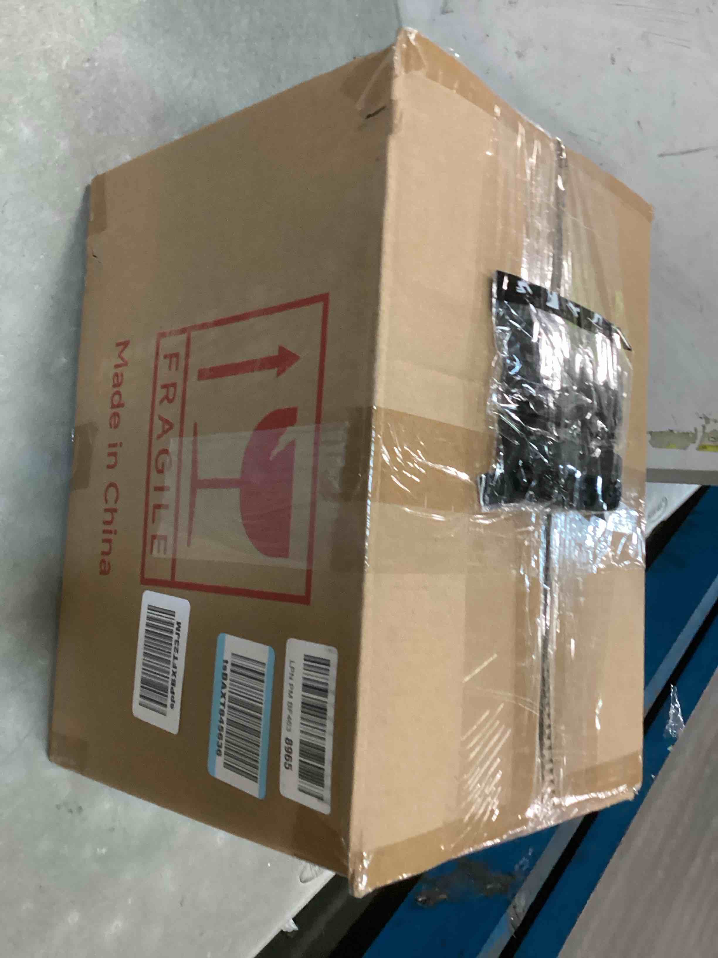 https://s3.amazonaws.com/lotting-images-prod/bidfta/PNK0119553_1724125772827.jpeg