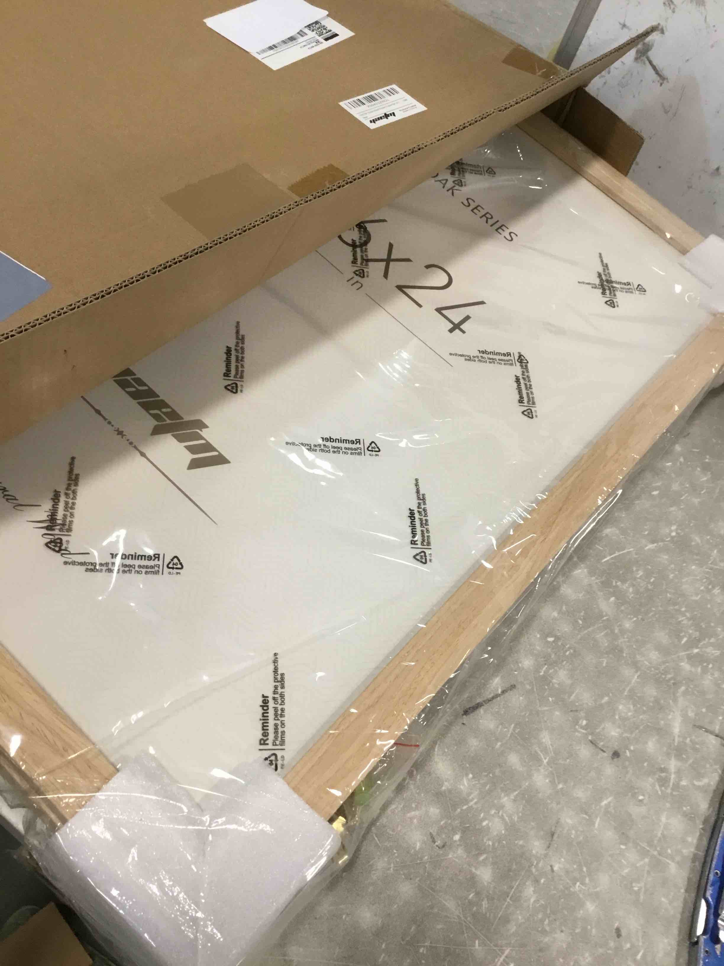 https://s3.amazonaws.com/lotting-images-prod/bidfta/PNK0136431_1724333067776.jpeg