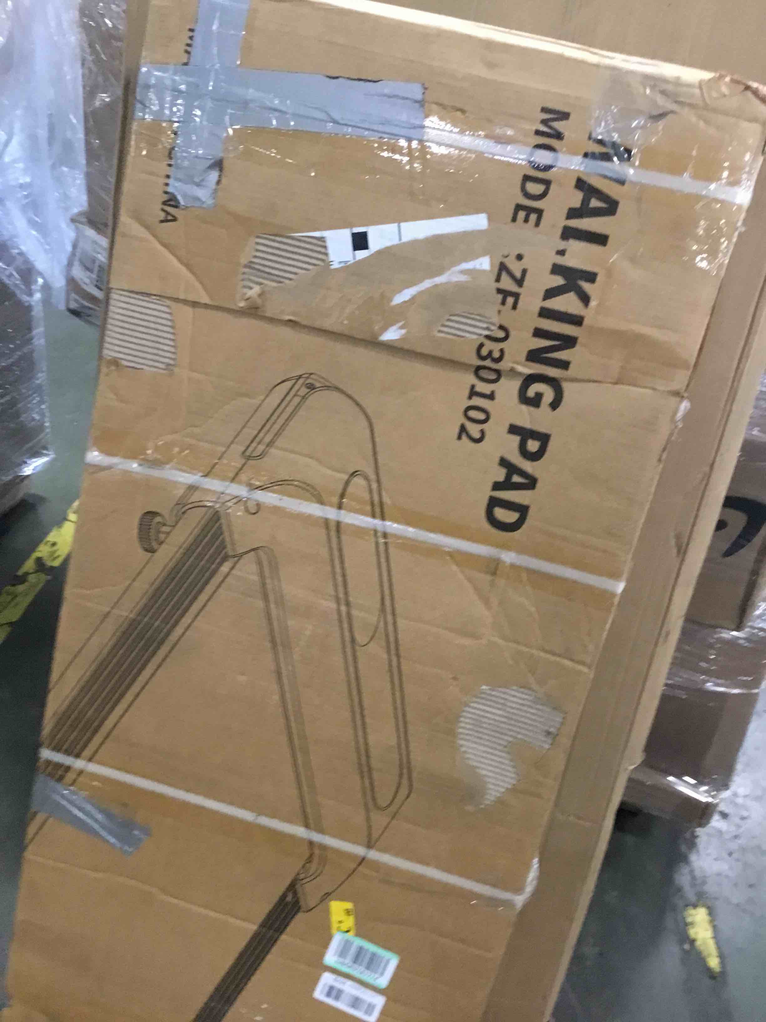 https://s3.amazonaws.com/lotting-images-prod/bidfta/PNK0136740_1724242387231.jpeg