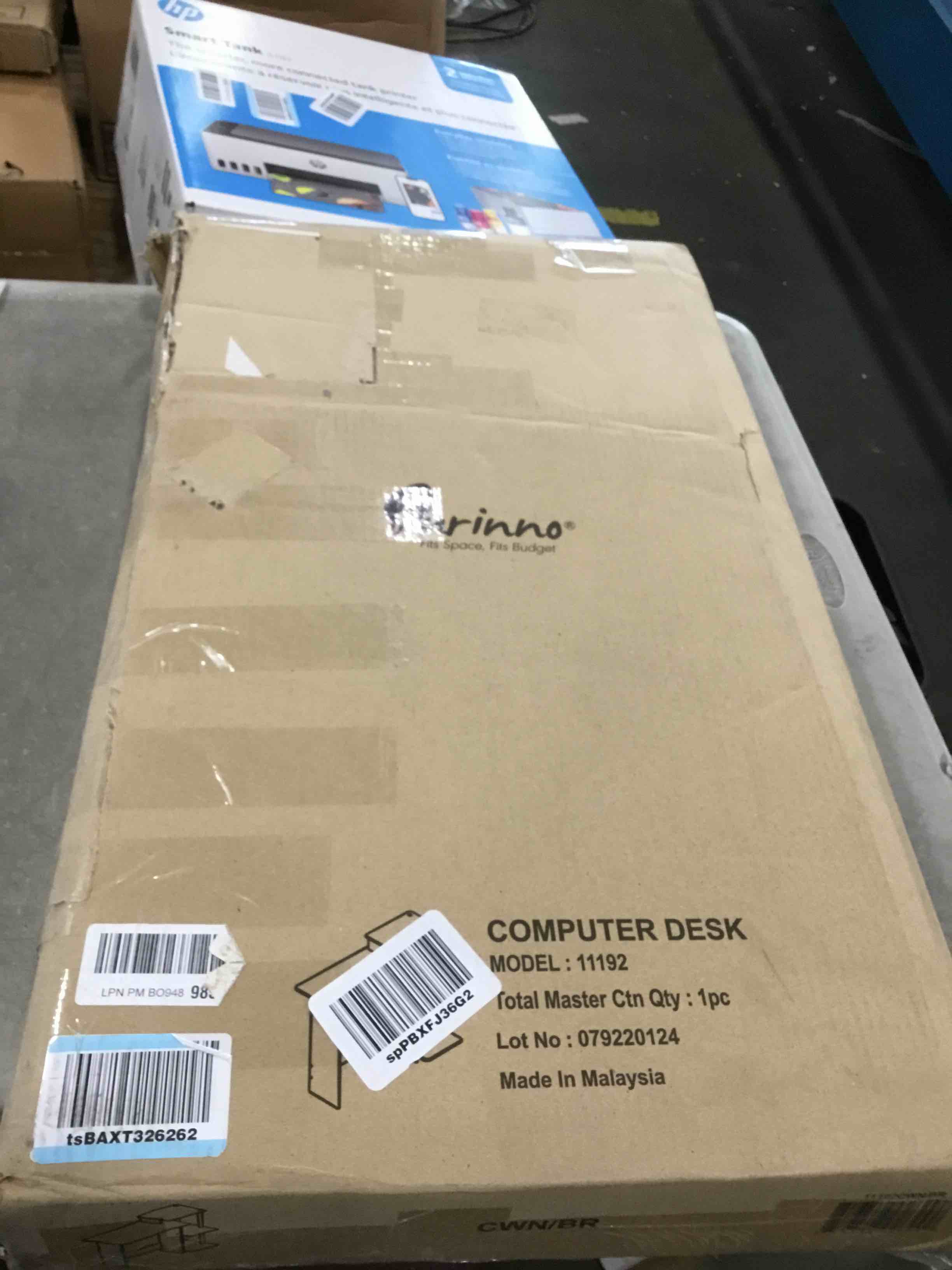 https://s3.amazonaws.com/lotting-images-prod/bidfta/PNK0137211_1724069988951.jpeg