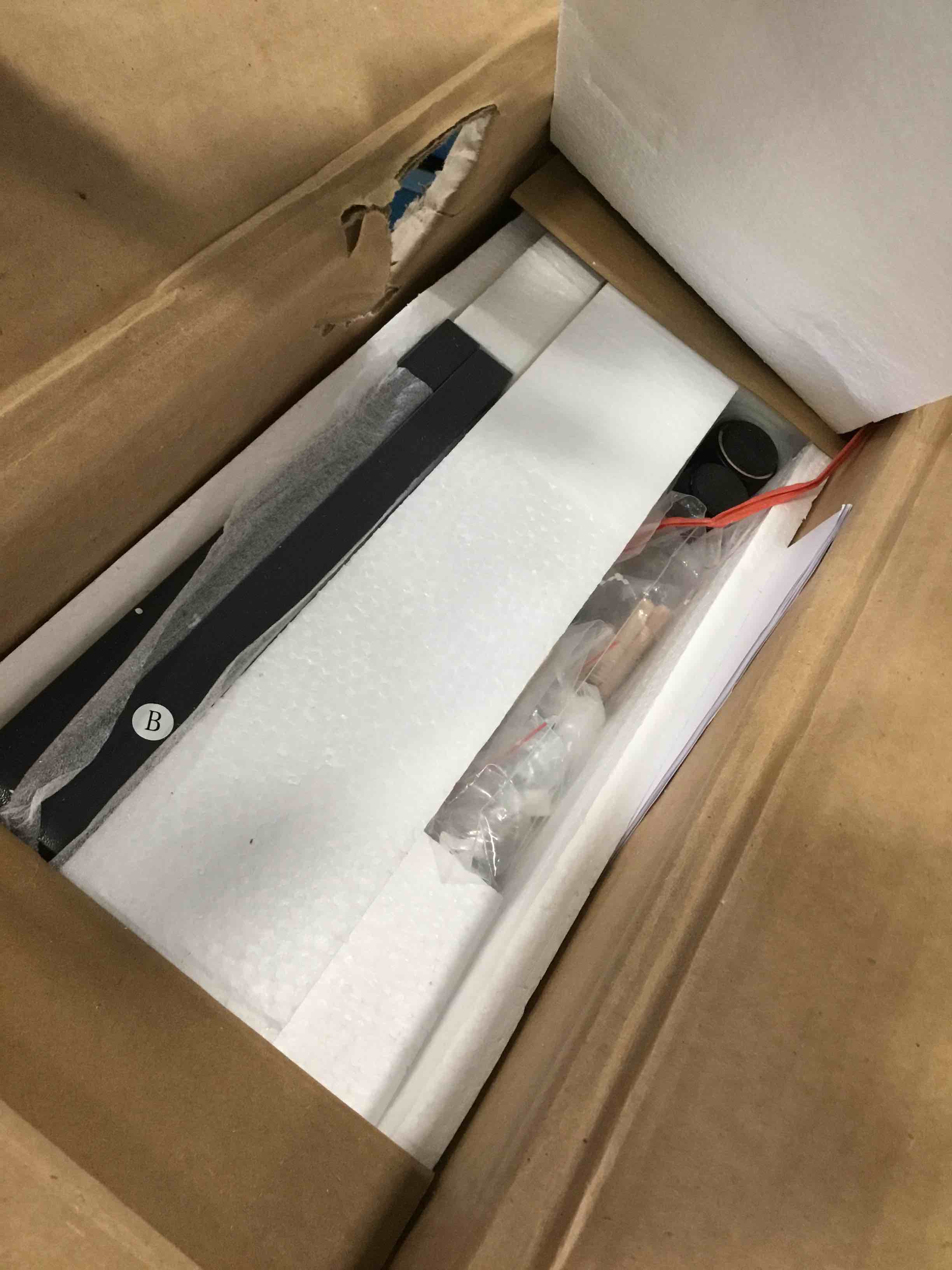 https://s3.amazonaws.com/lotting-images-prod/bidfta/PNK0137825_1723649584792.jpeg