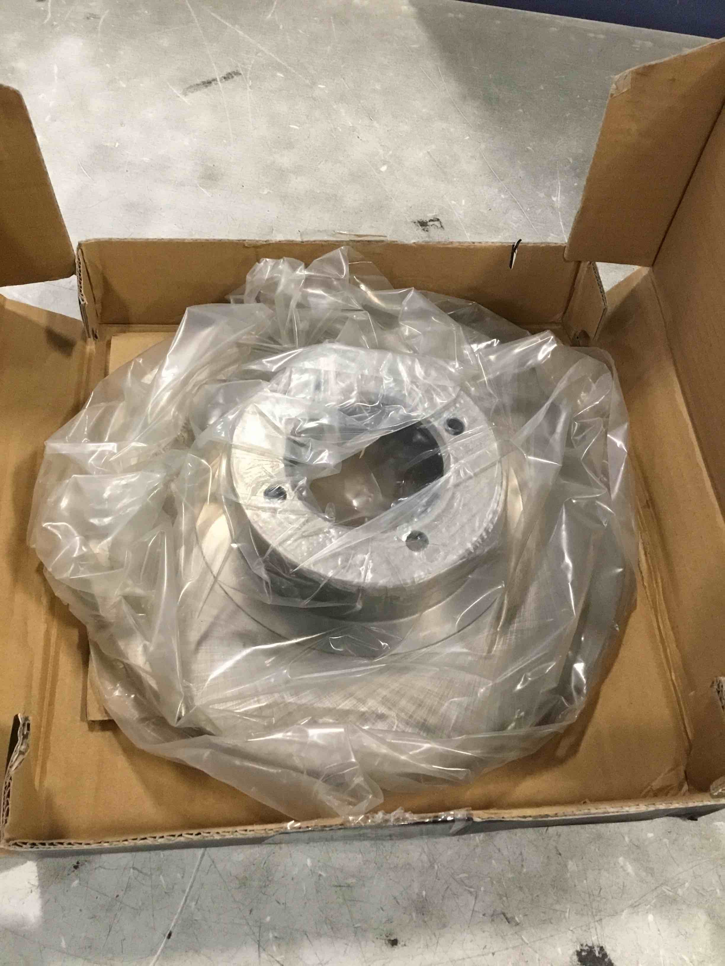https://s3.amazonaws.com/lotting-images-prod/bidfta/PNK0137865_1723645592262.jpeg