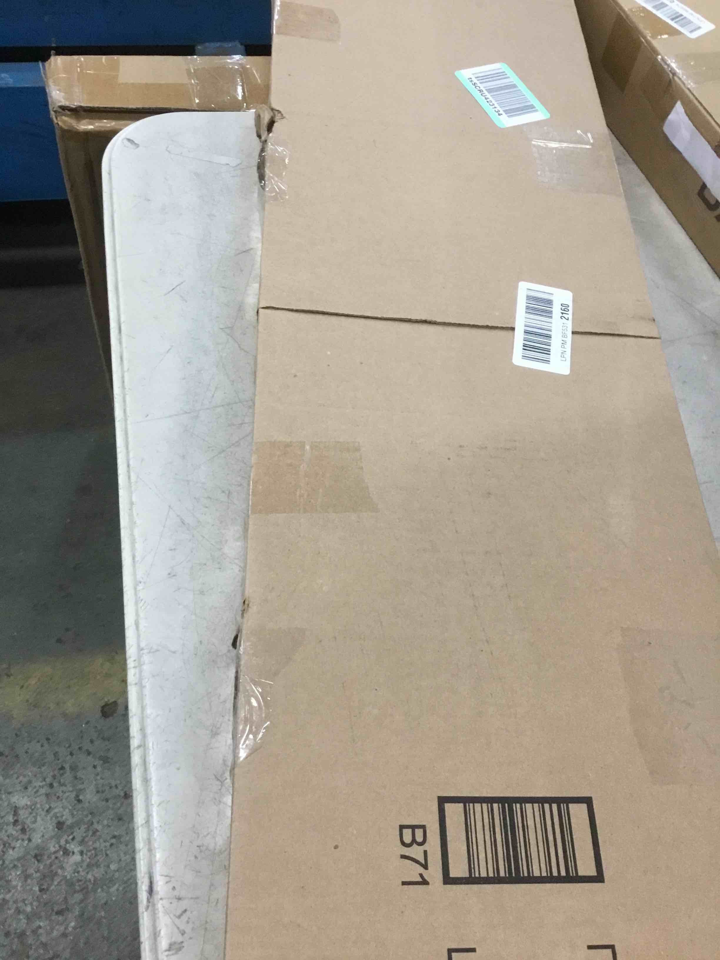 https://s3.amazonaws.com/lotting-images-prod/bidfta/PNK0139164_1724164560589.jpeg