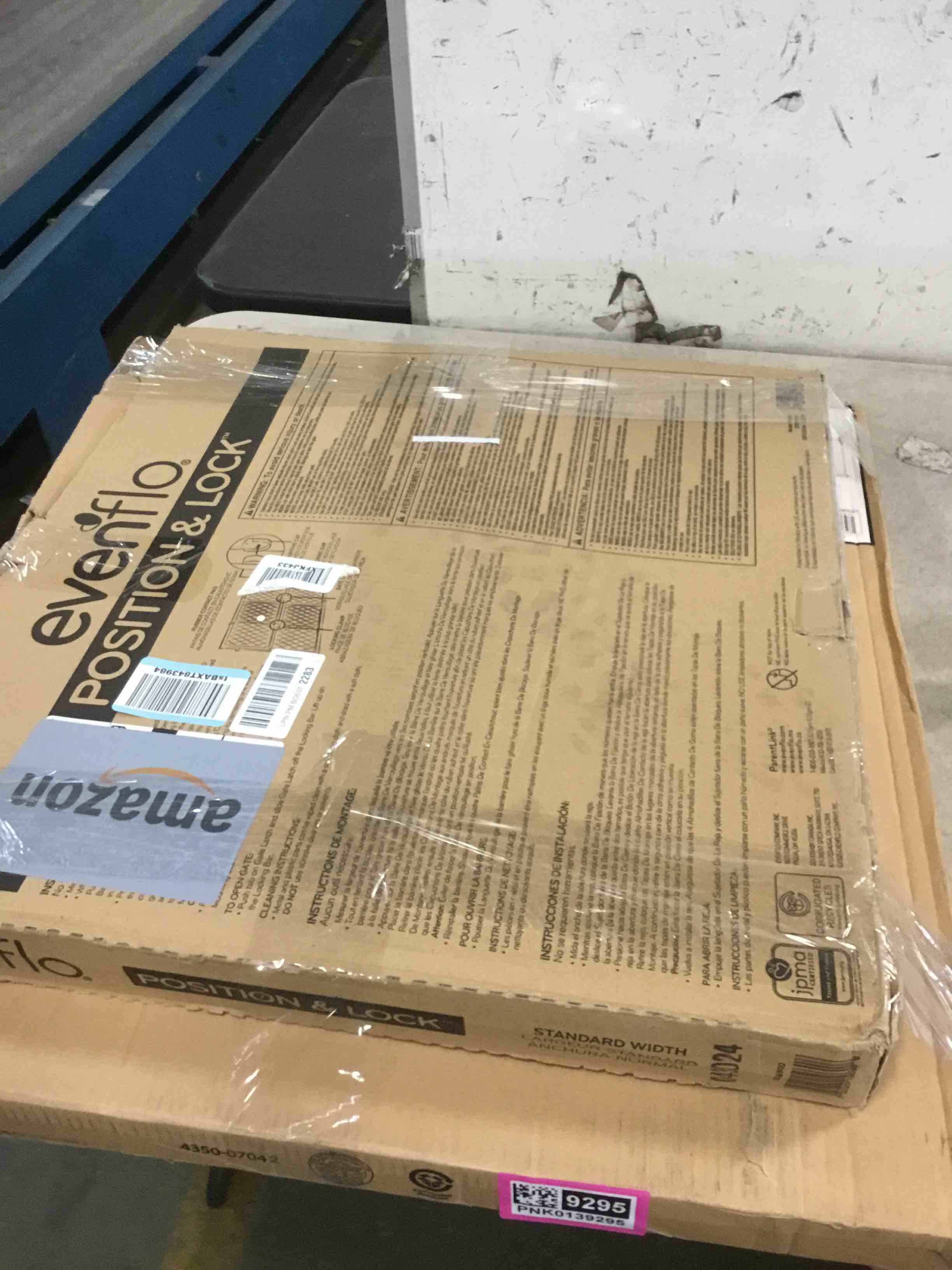https://s3.amazonaws.com/lotting-images-prod/bidfta/PNK0139295_1724089900151.jpeg