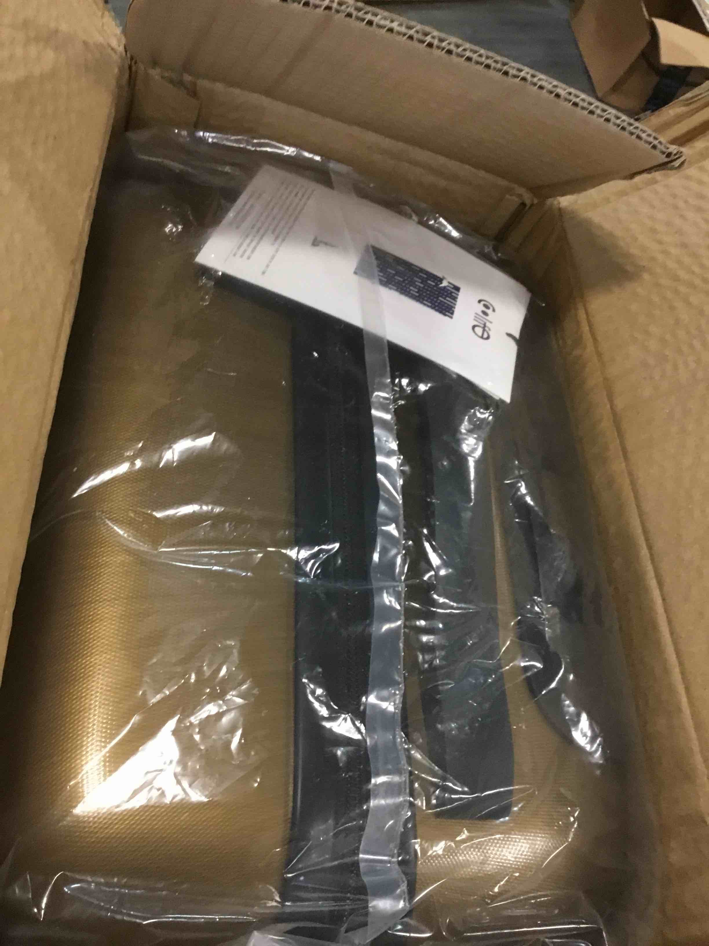 https://s3.amazonaws.com/lotting-images-prod/bidfta/PNK0139381_1724078315685.jpeg