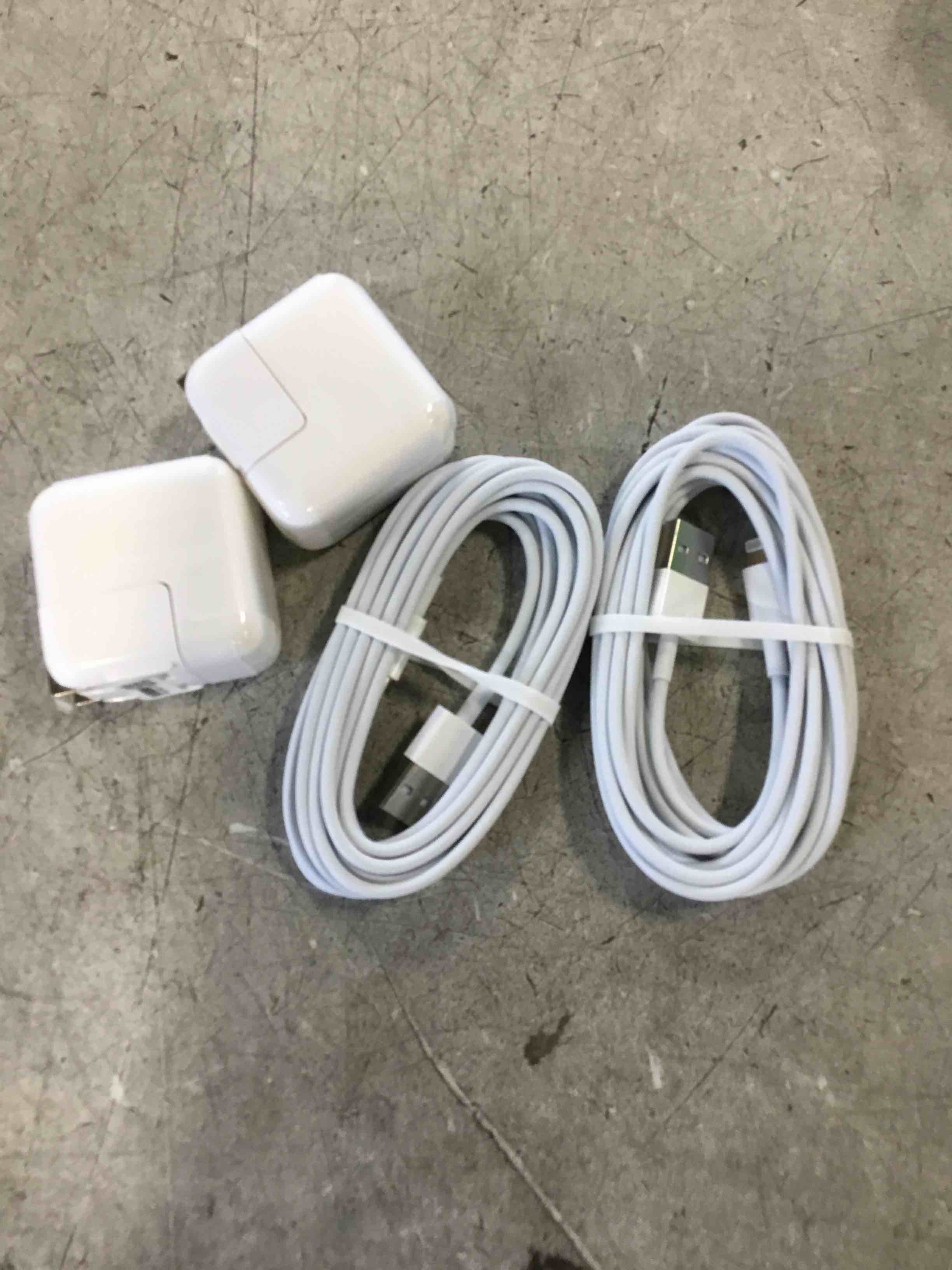 https://s3.amazonaws.com/lotting-images-prod/bidfta/PNK0142327_1726684193663.jpeg