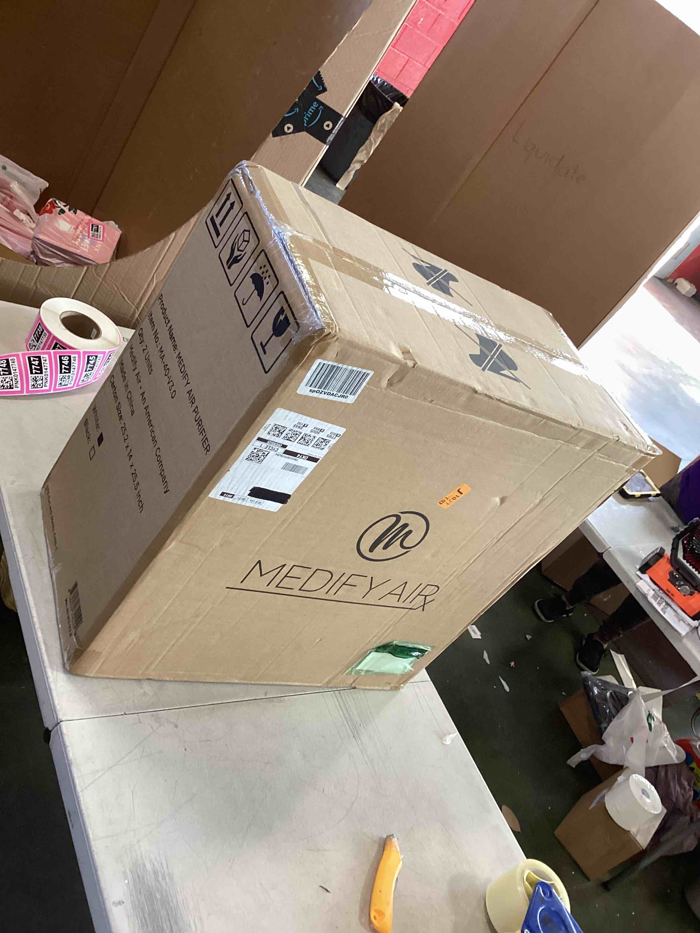 https://s3.amazonaws.com/lotting-images-prod/bidfta/PNK0147756_1724419197427.jpeg
