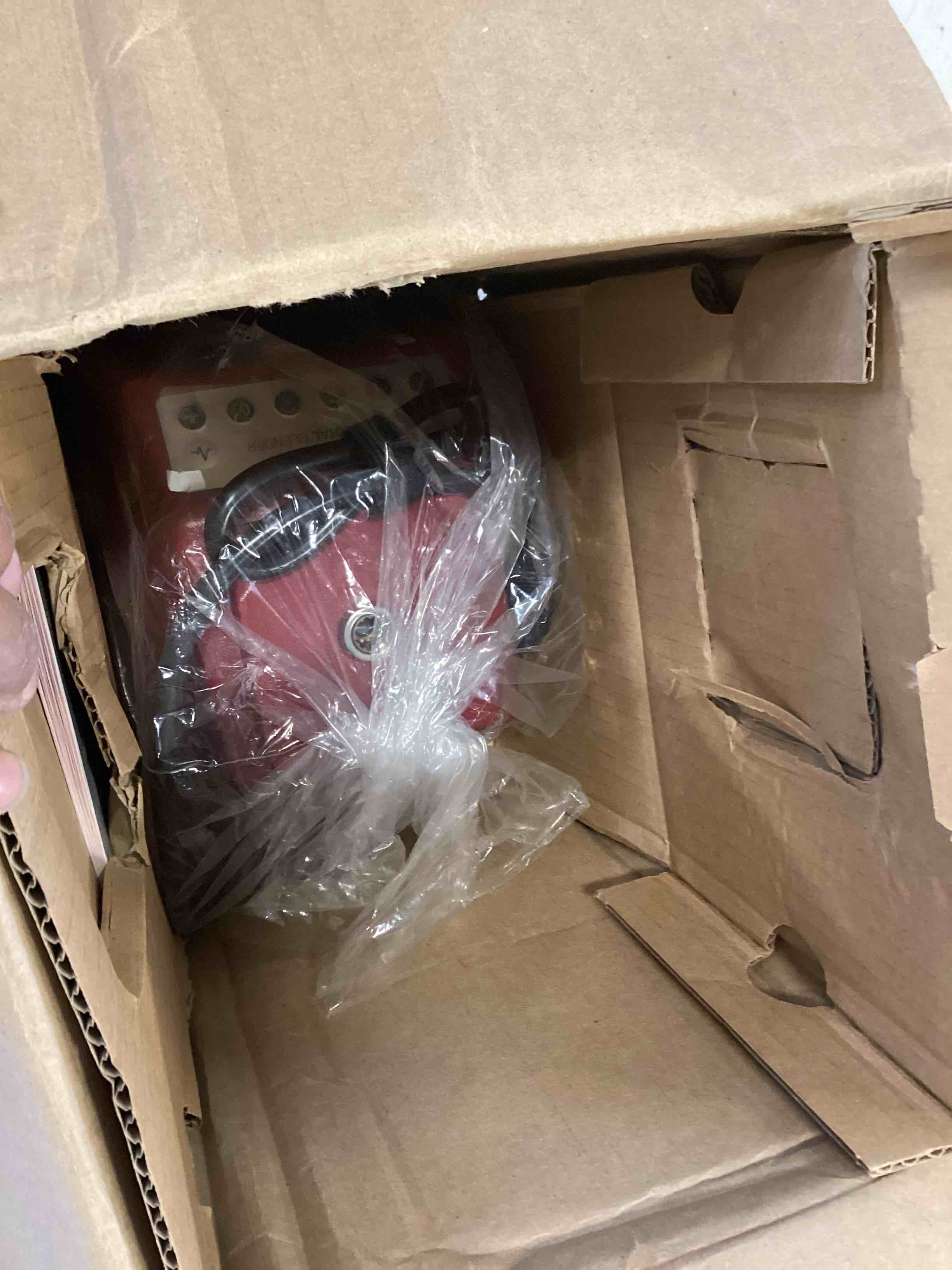 https://s3.amazonaws.com/lotting-images-prod/bidfta/PNK0147862_1724339594065.jpeg