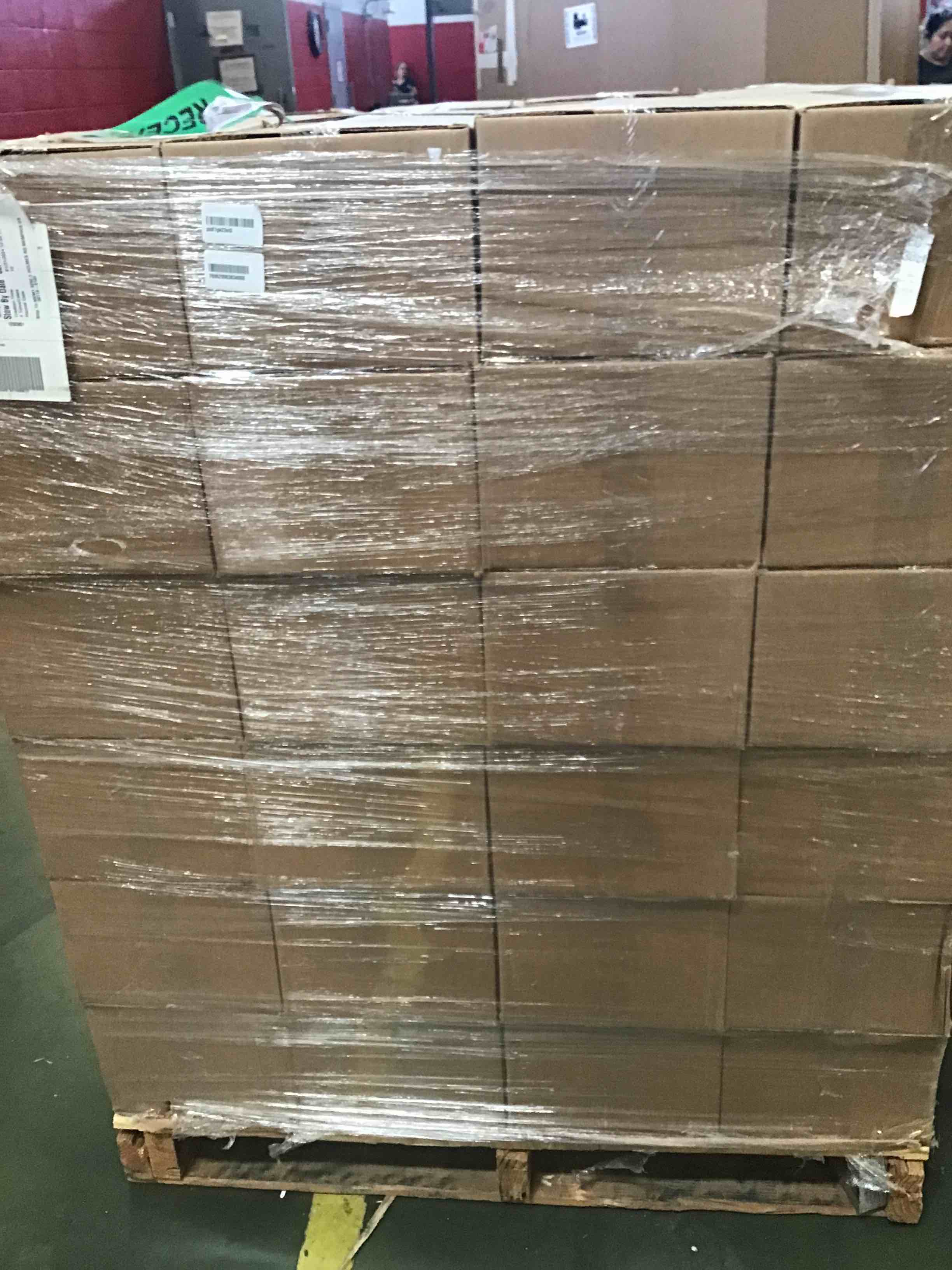 https://s3.amazonaws.com/lotting-images-prod/bidfta/PNK0148059_1725480018754.jpeg