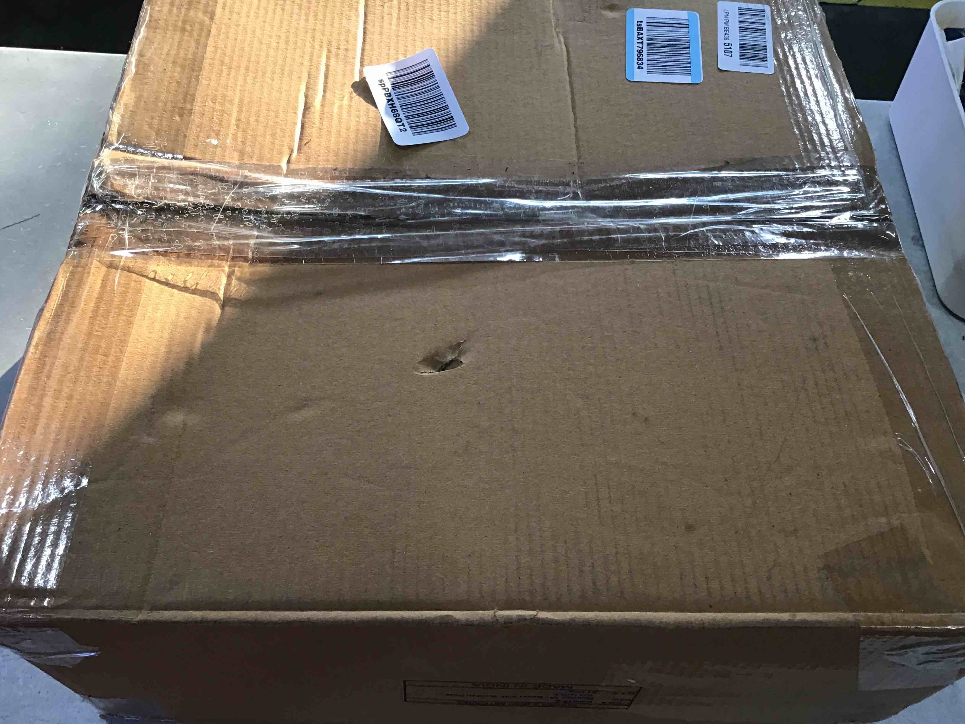 https://s3.amazonaws.com/lotting-images-prod/bidfta/PNK0149051_1724932882394.jpeg