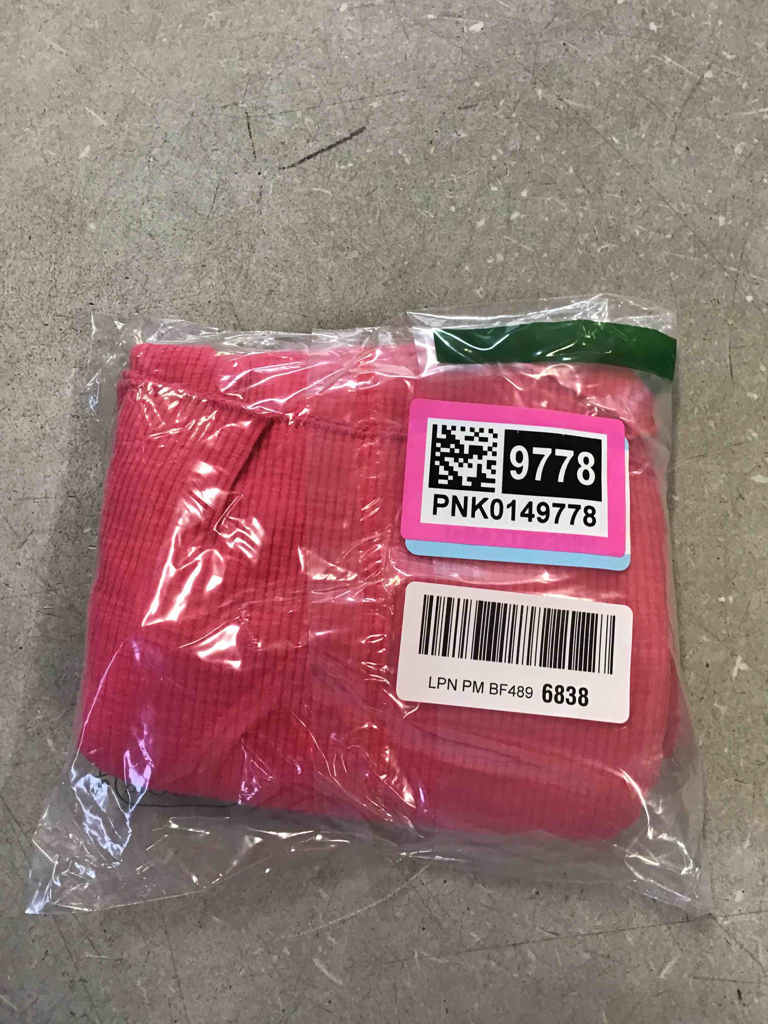 https://s3.amazonaws.com/lotting-images-prod/bidfta/PNK0149778_1724676362070.jpeg