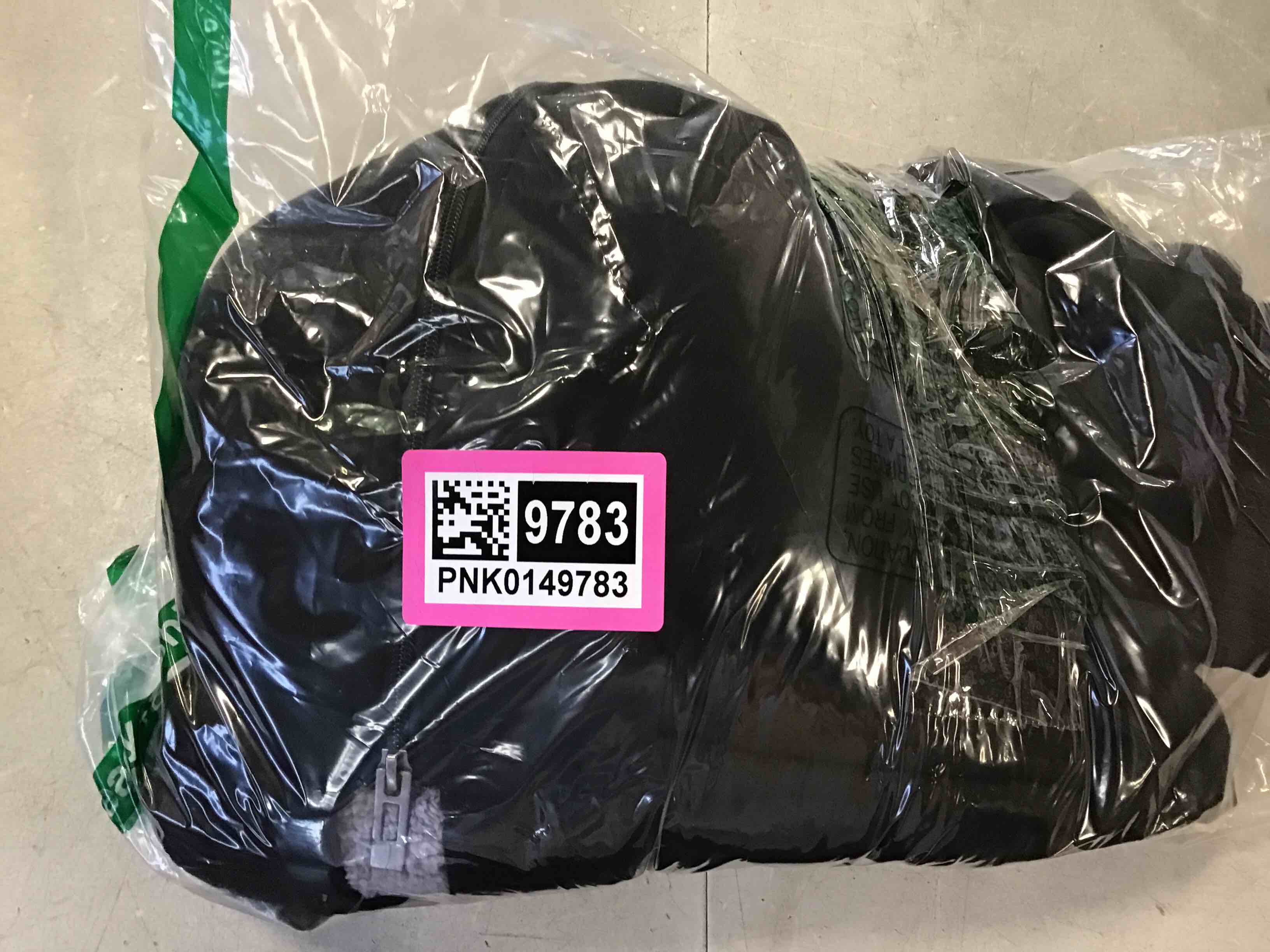 https://s3.amazonaws.com/lotting-images-prod/bidfta/PNK0149783_1724676757788.jpeg