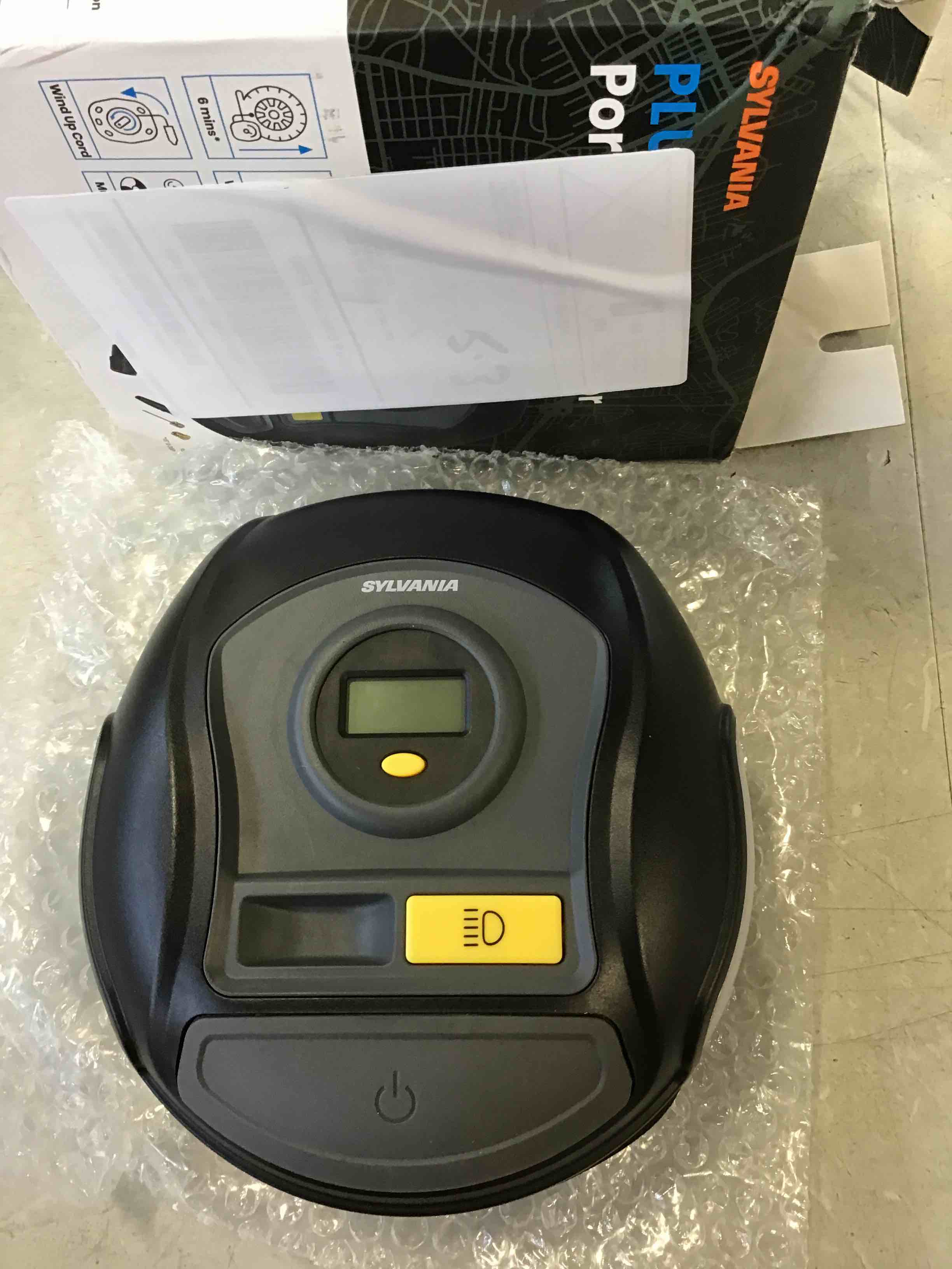 https://s3.amazonaws.com/lotting-images-prod/bidfta/PNK0149947_1724266990359.jpeg