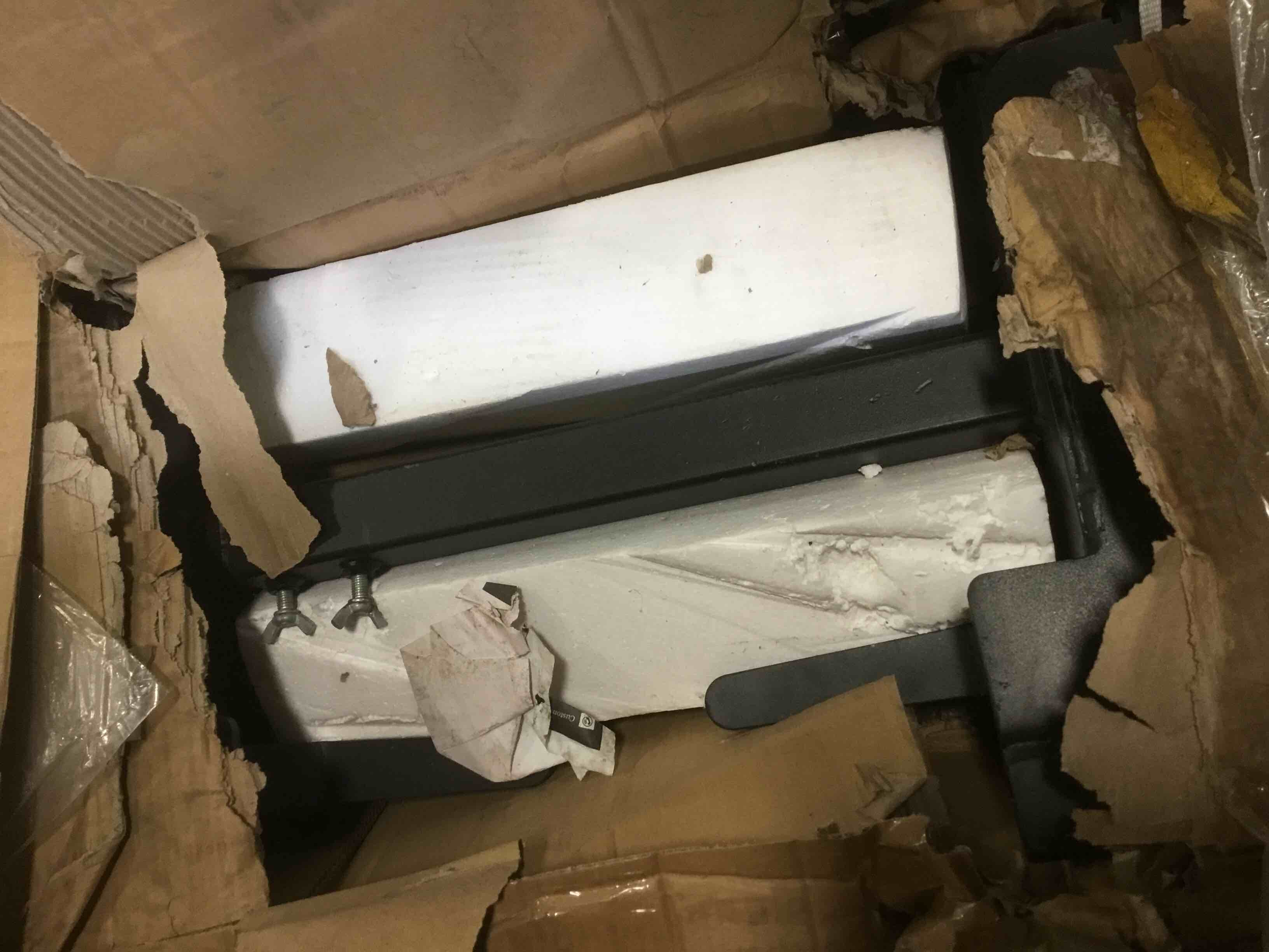 https://s3.amazonaws.com/lotting-images-prod/bidfta/PNK0151743_1725385938034.jpeg