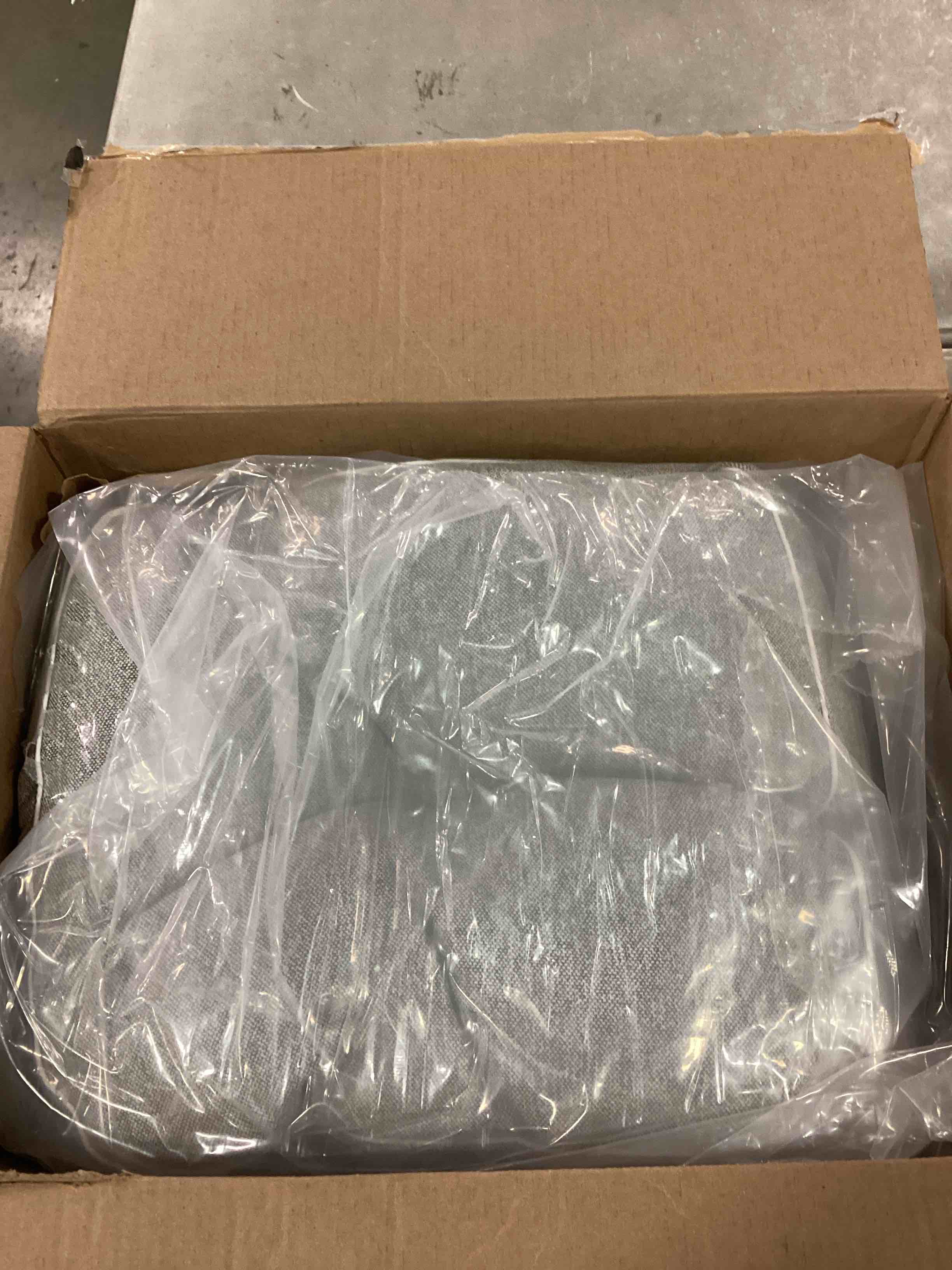 https://s3.amazonaws.com/lotting-images-prod/bidfta/PNK0152304_1729780347940.jpeg