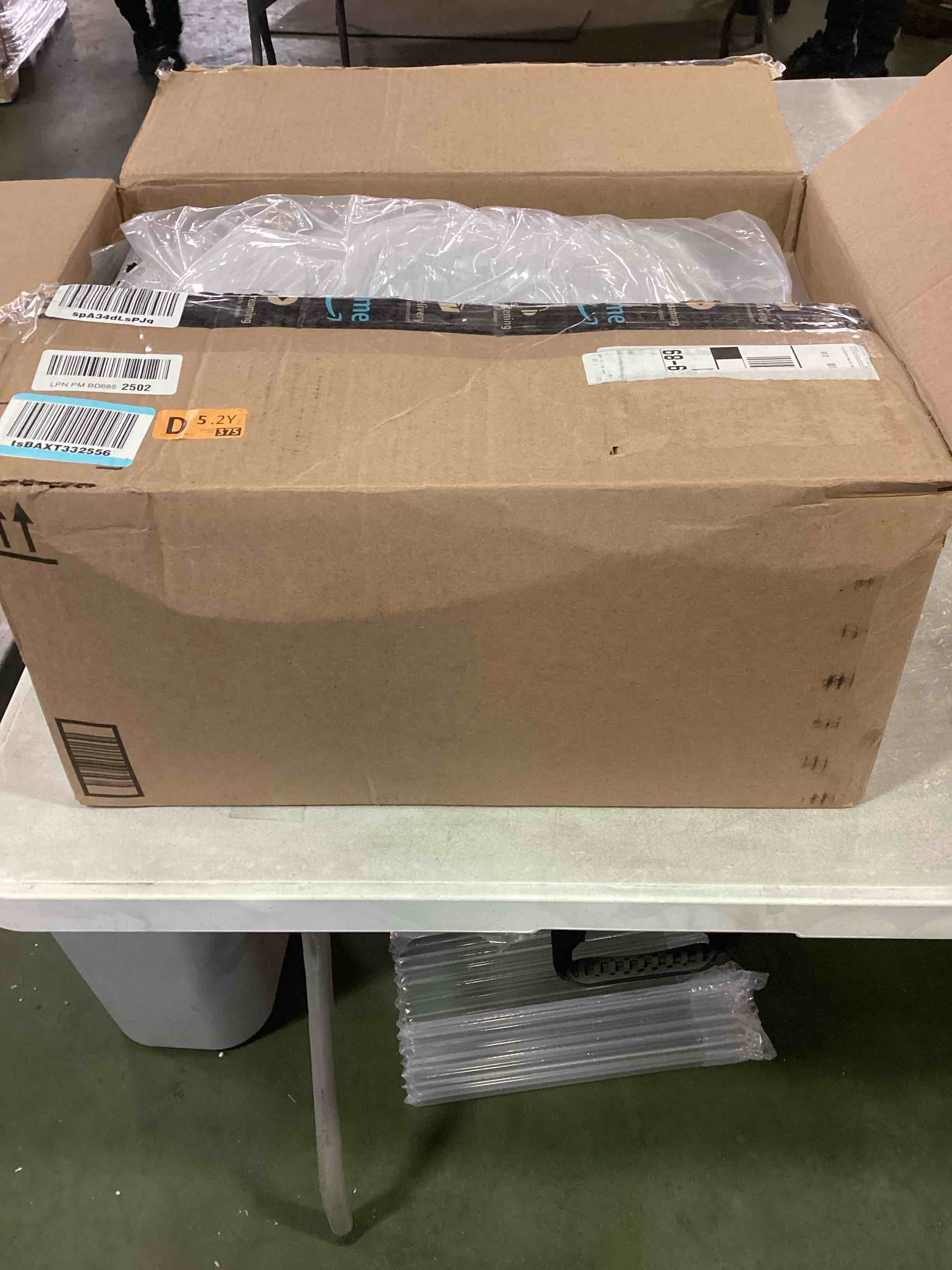 https://s3.amazonaws.com/lotting-images-prod/bidfta/PNK0152304_1729780354311.jpeg
