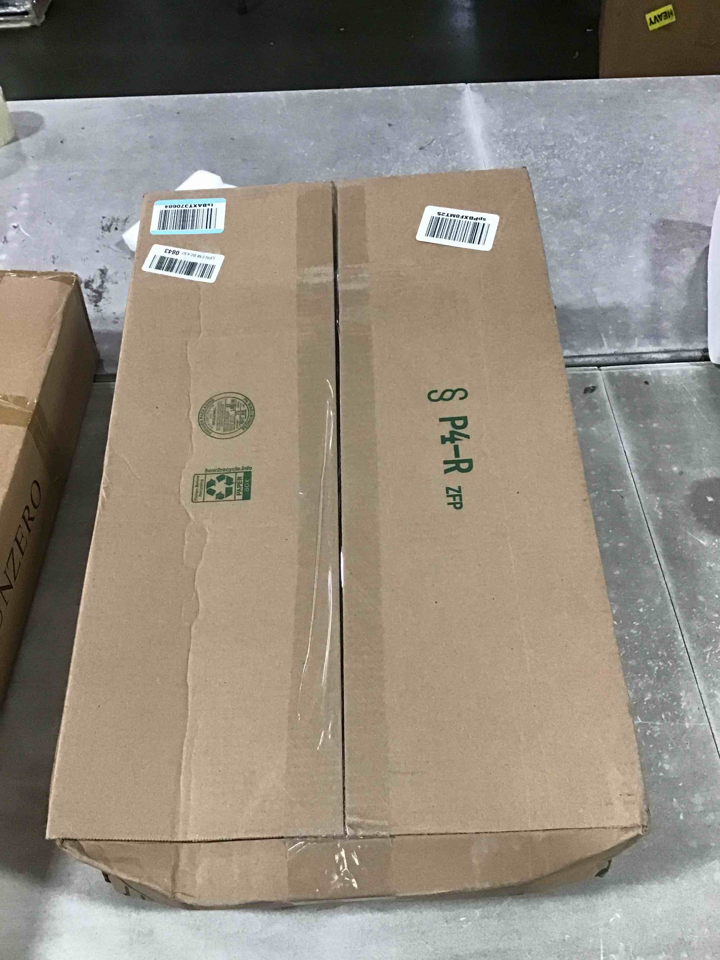 https://s3.amazonaws.com/lotting-images-prod/bidfta/PNK0152360_1729706015702.jpeg