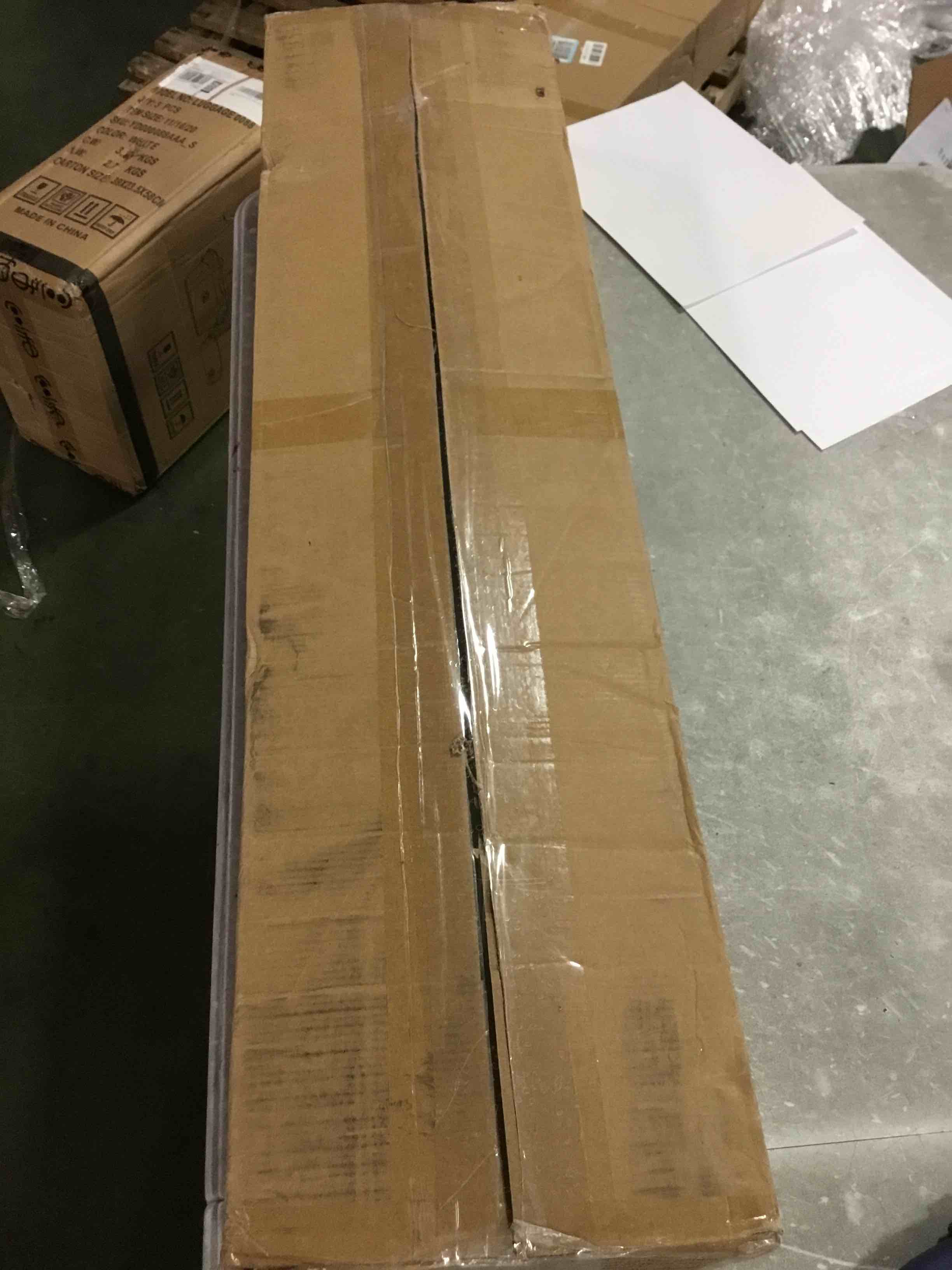https://s3.amazonaws.com/lotting-images-prod/bidfta/PNK0152369_1729704585278.jpeg