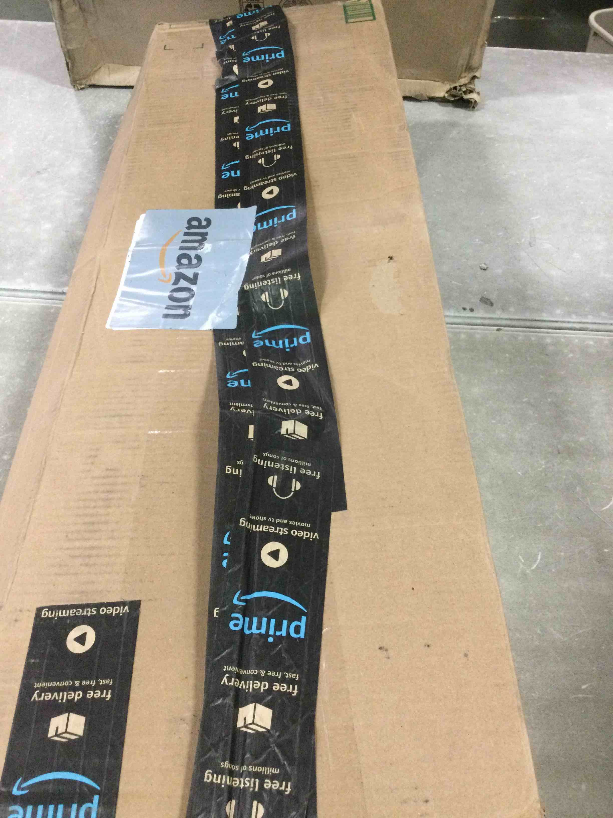https://s3.amazonaws.com/lotting-images-prod/bidfta/PNK0152567_1729602460325.jpeg