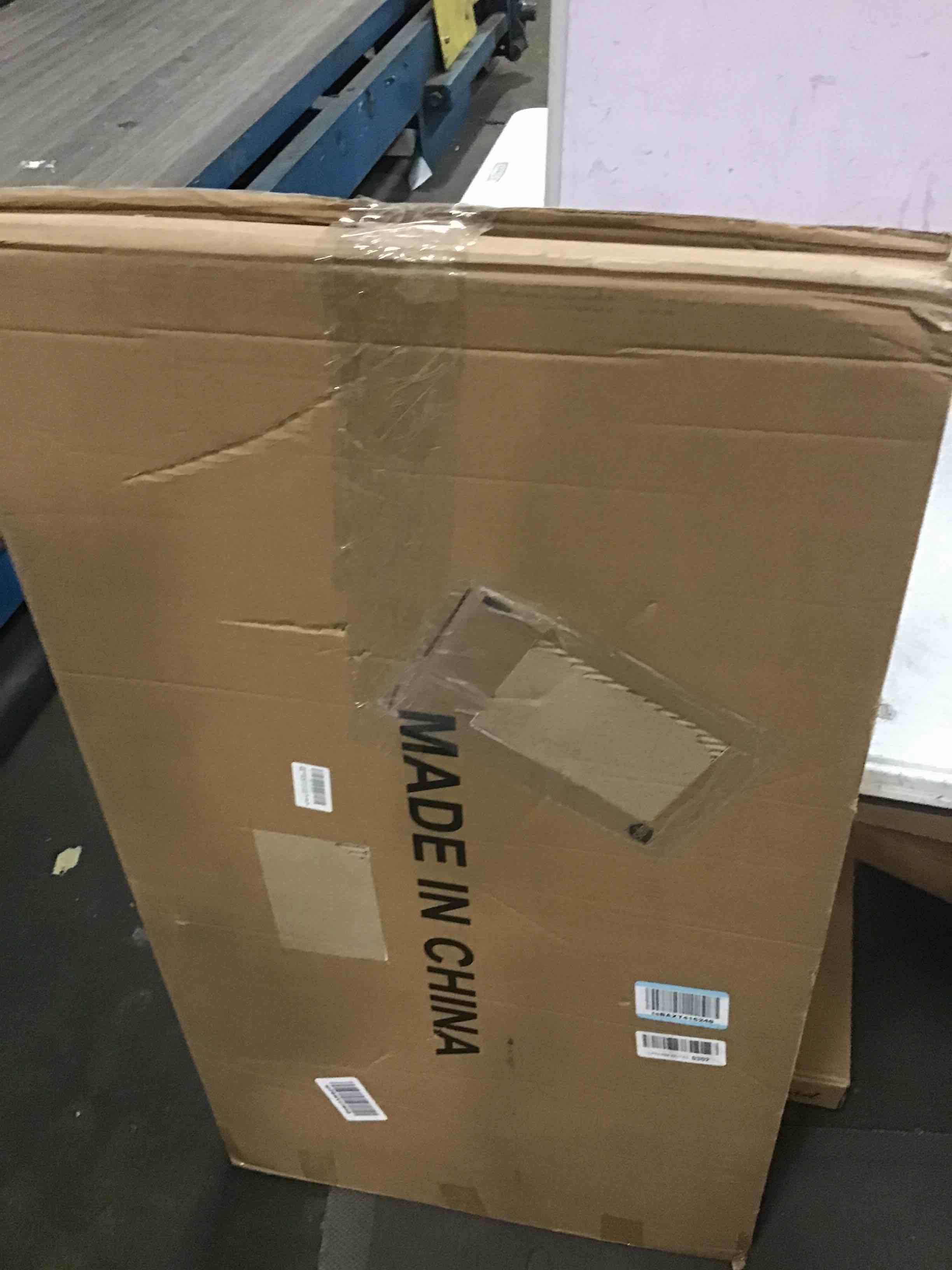 https://s3.amazonaws.com/lotting-images-prod/bidfta/PNK0154715_1725679266766.jpeg