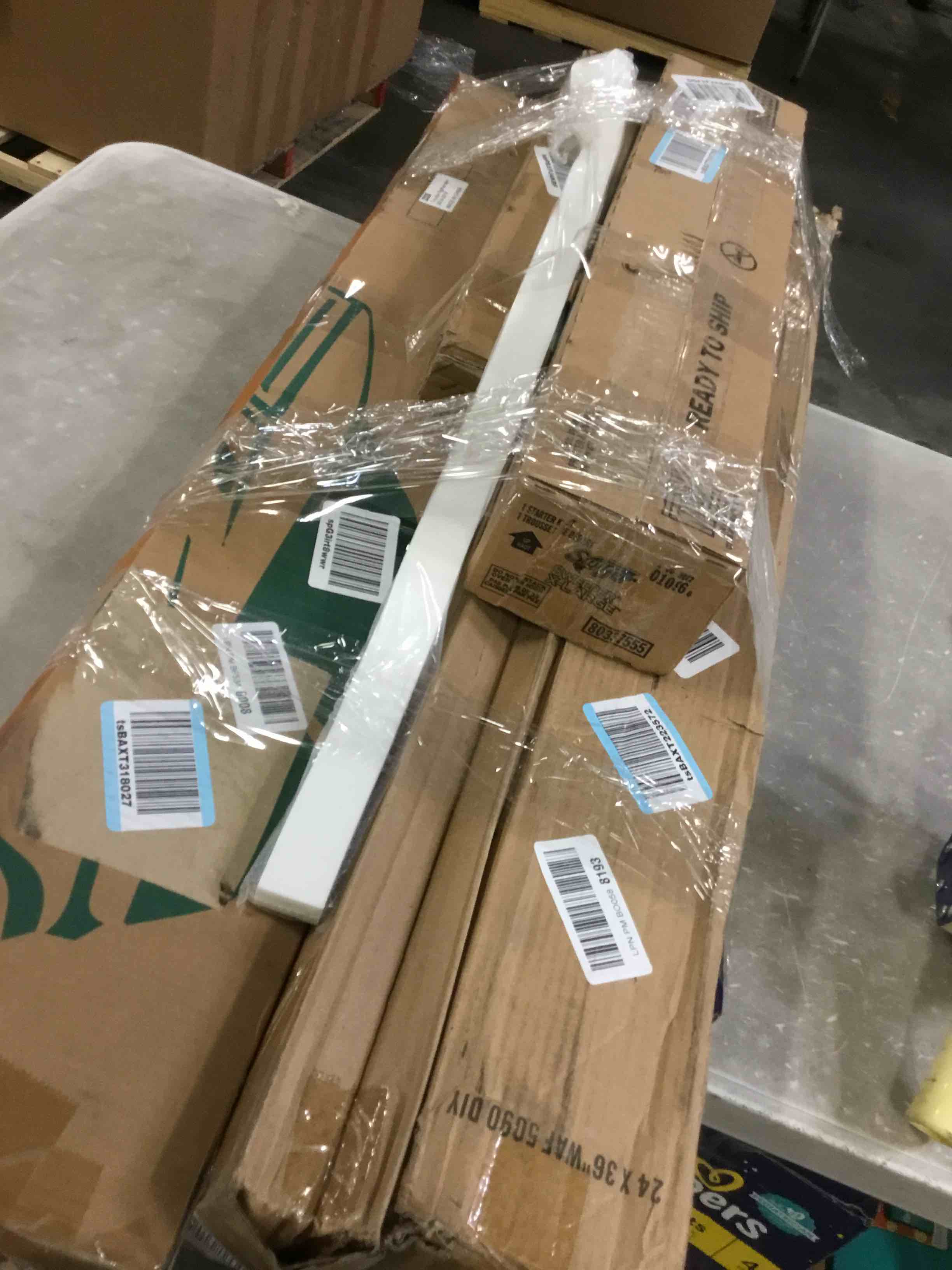 https://s3.amazonaws.com/lotting-images-prod/bidfta/PNK0157813_1725029962470.jpeg