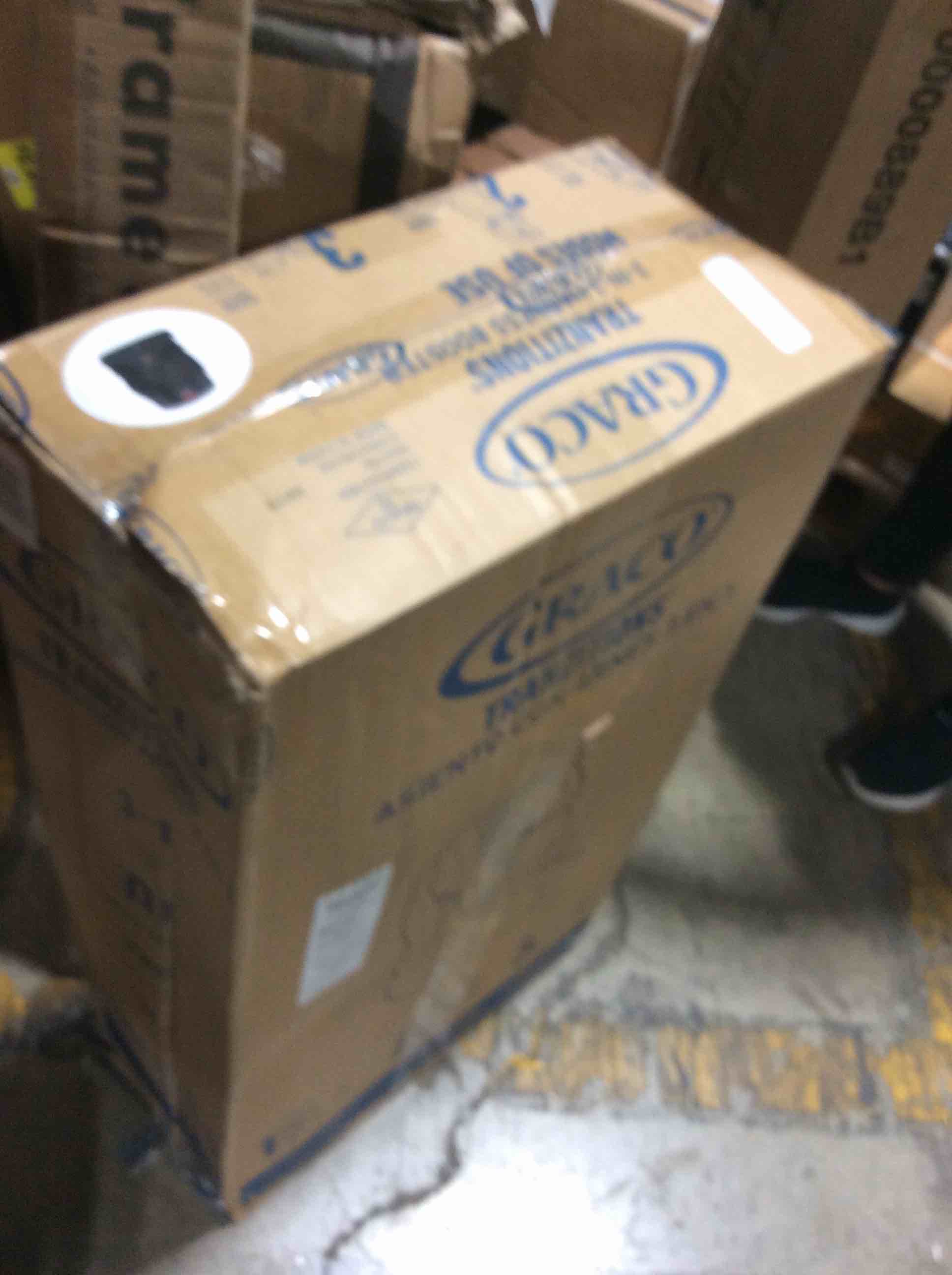 https://s3.amazonaws.com/lotting-images-prod/bidfta/PNK0158927_1725645770015.jpeg