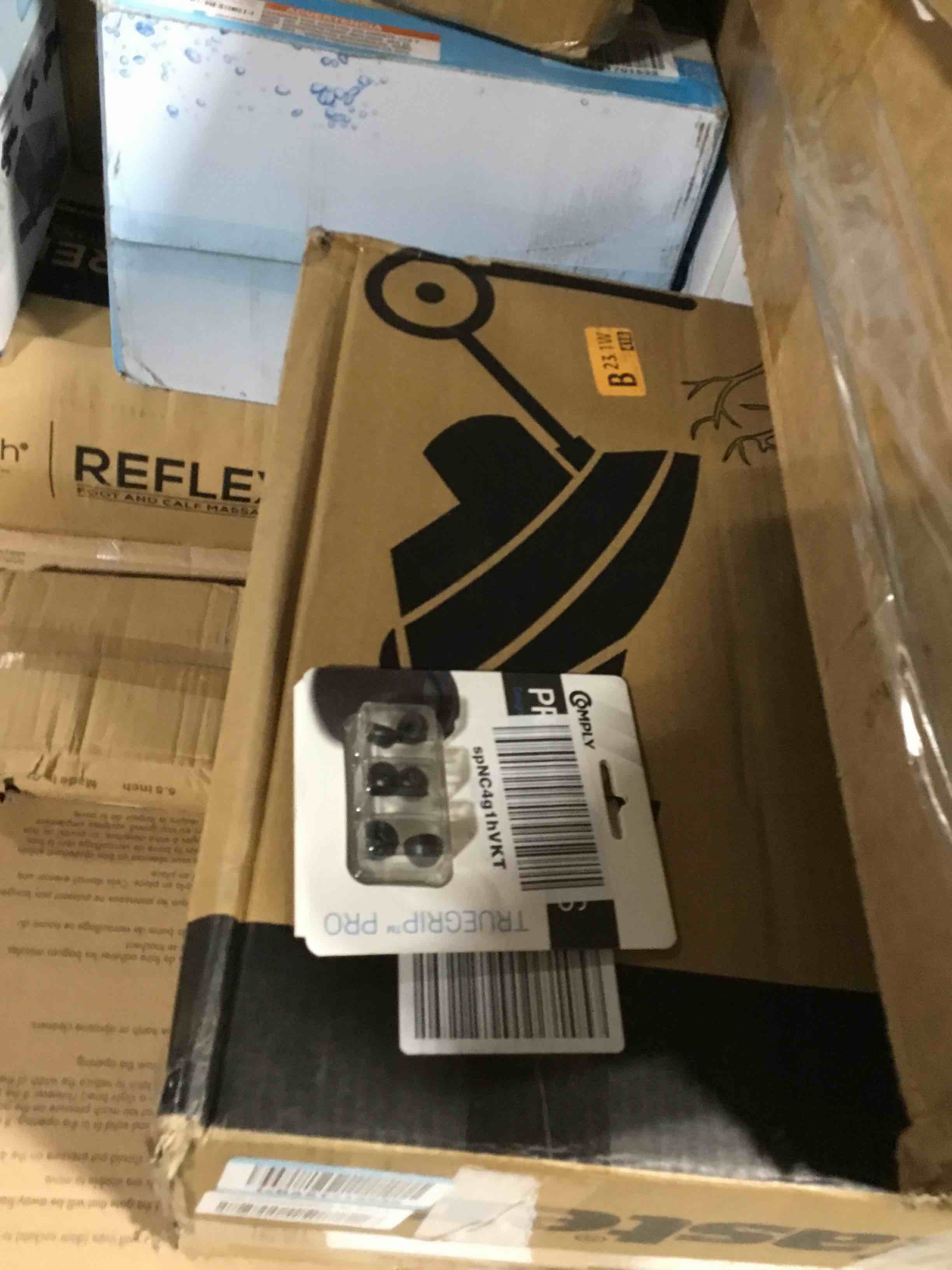 https://s3.amazonaws.com/lotting-images-prod/bidfta/PNK0161003_1725048085171.jpeg