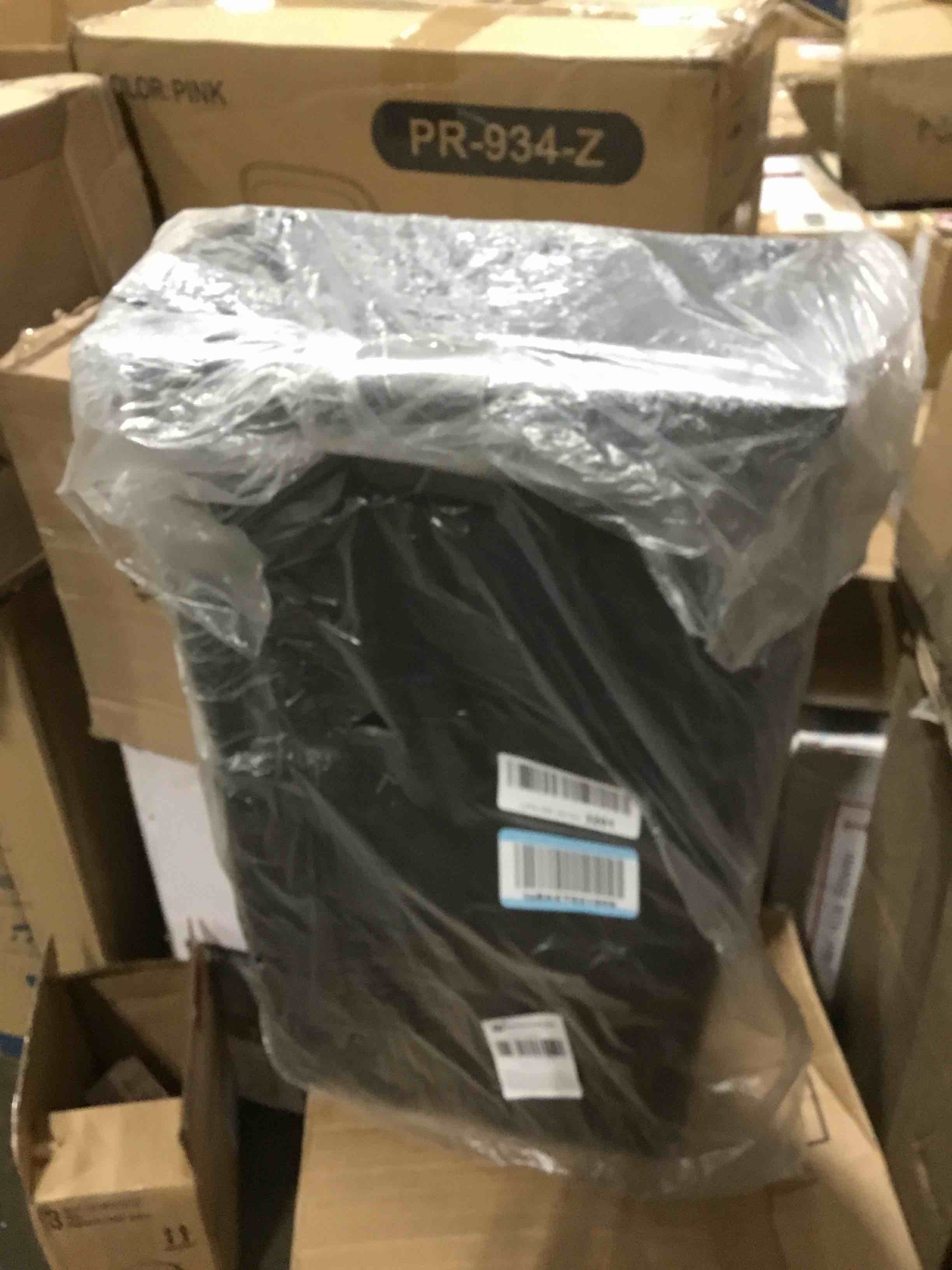 https://s3.amazonaws.com/lotting-images-prod/bidfta/PNK0161324_1724881391563.jpeg