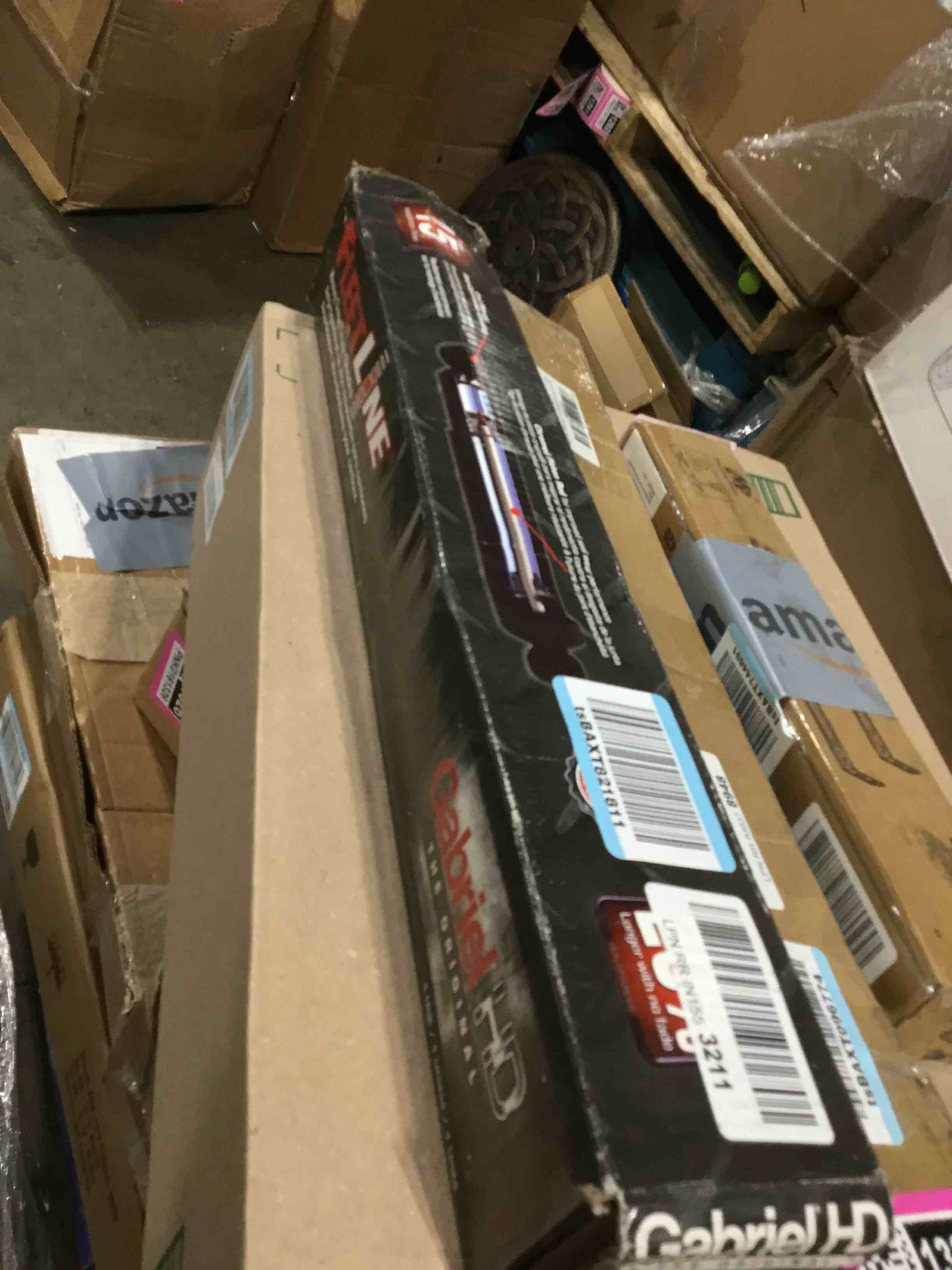 https://s3.amazonaws.com/lotting-images-prod/bidfta/PNK0161331_1724881993142.jpeg
