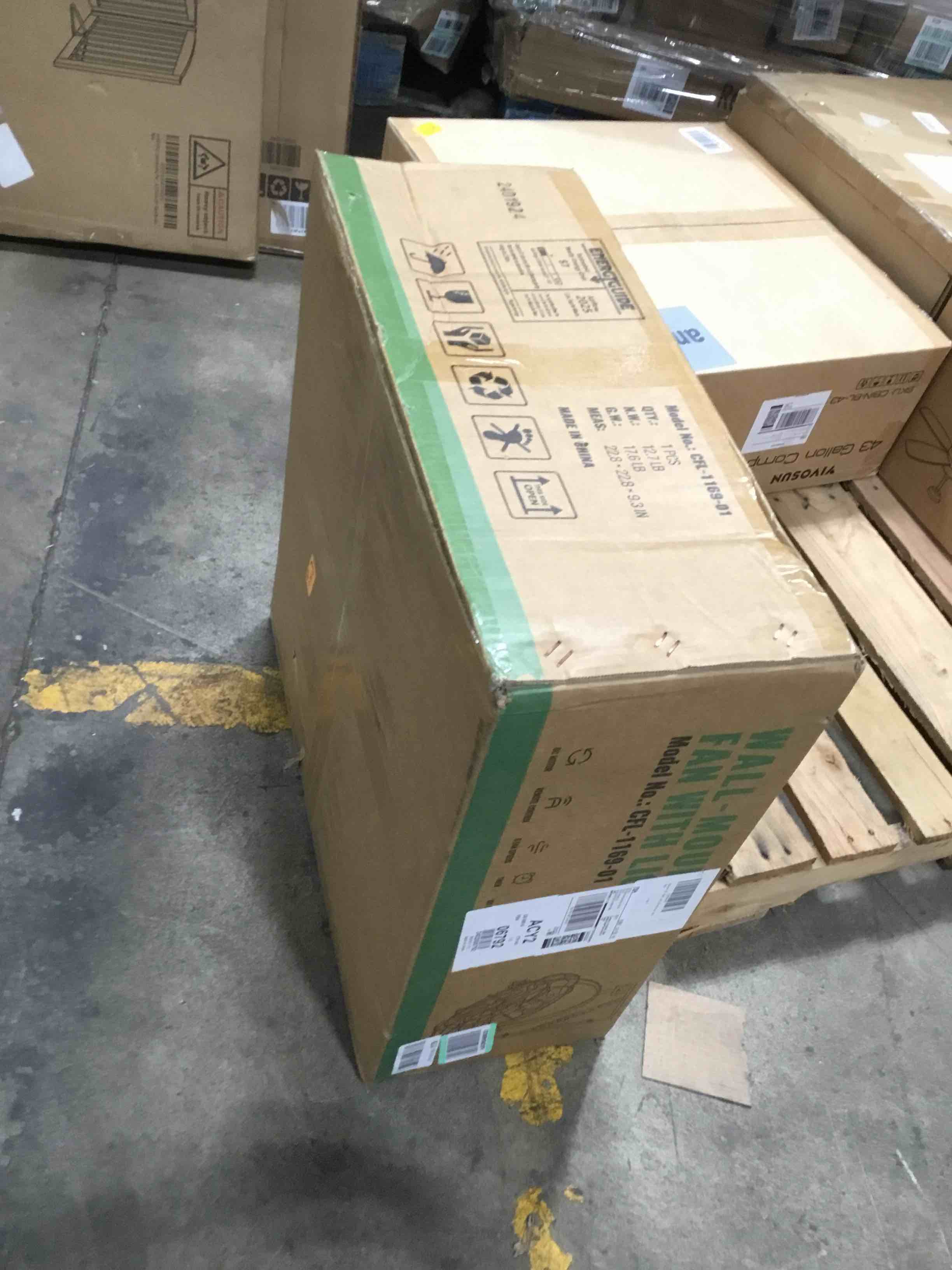 https://s3.amazonaws.com/lotting-images-prod/bidfta/PNK0161832_1724684160496.jpeg