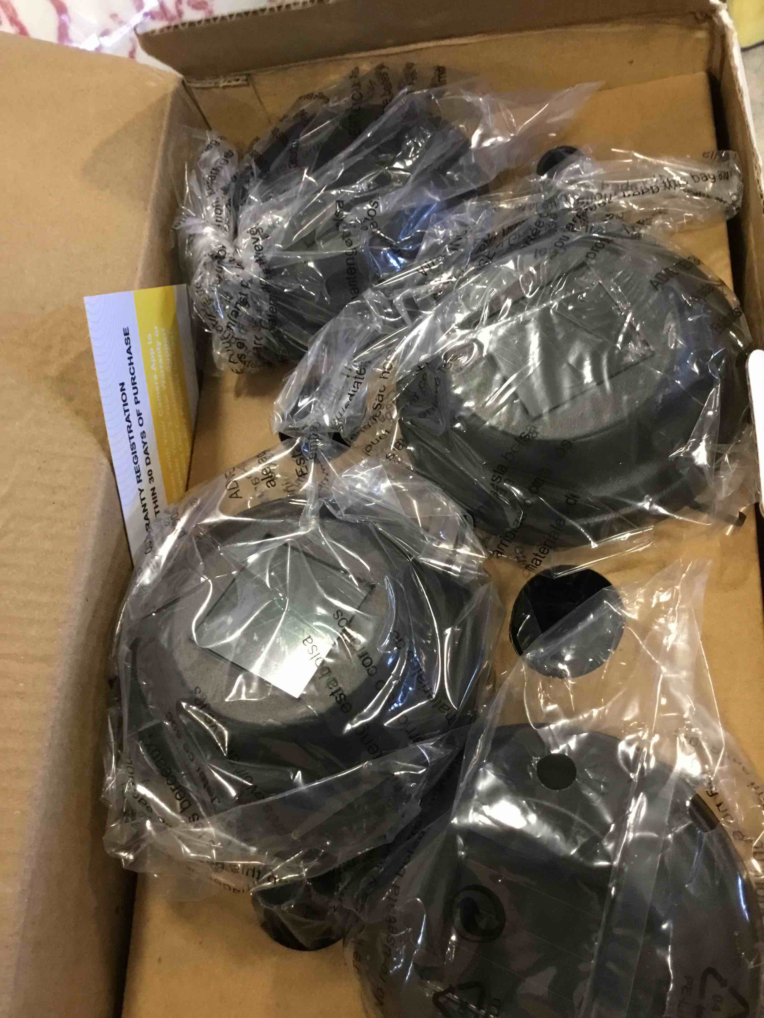 https://s3.amazonaws.com/lotting-images-prod/bidfta/PNK0170455_1725554594164.jpeg