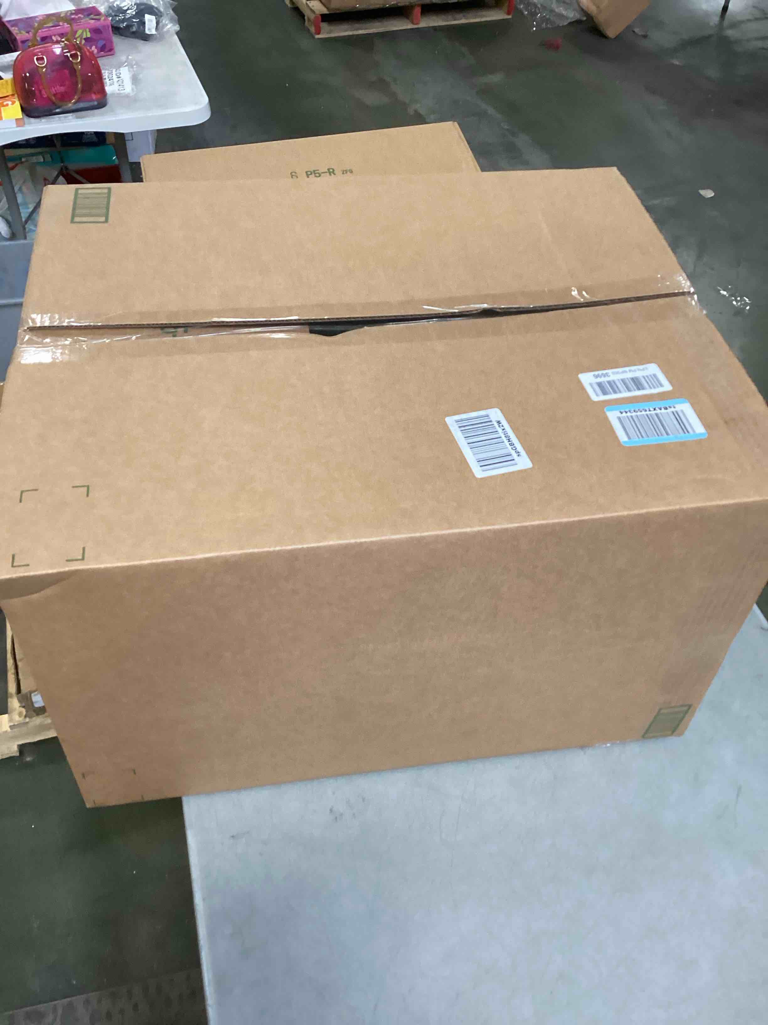 https://s3.amazonaws.com/lotting-images-prod/bidfta/PNK0170812_1725031515219.jpeg