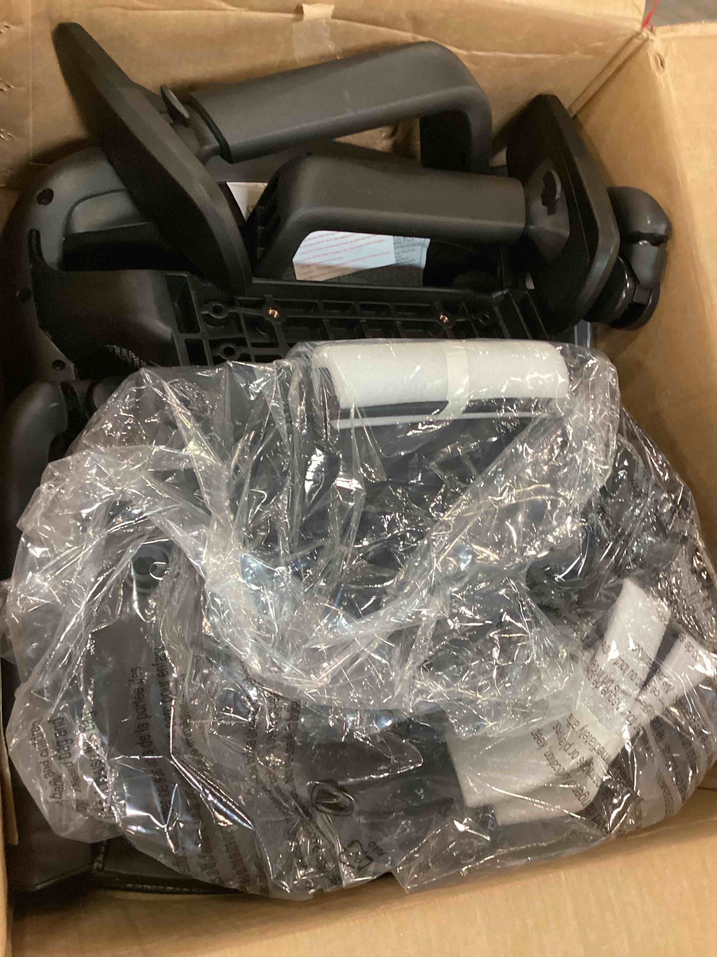 https://s3.amazonaws.com/lotting-images-prod/bidfta/PNK0170871_1724933913420.jpeg