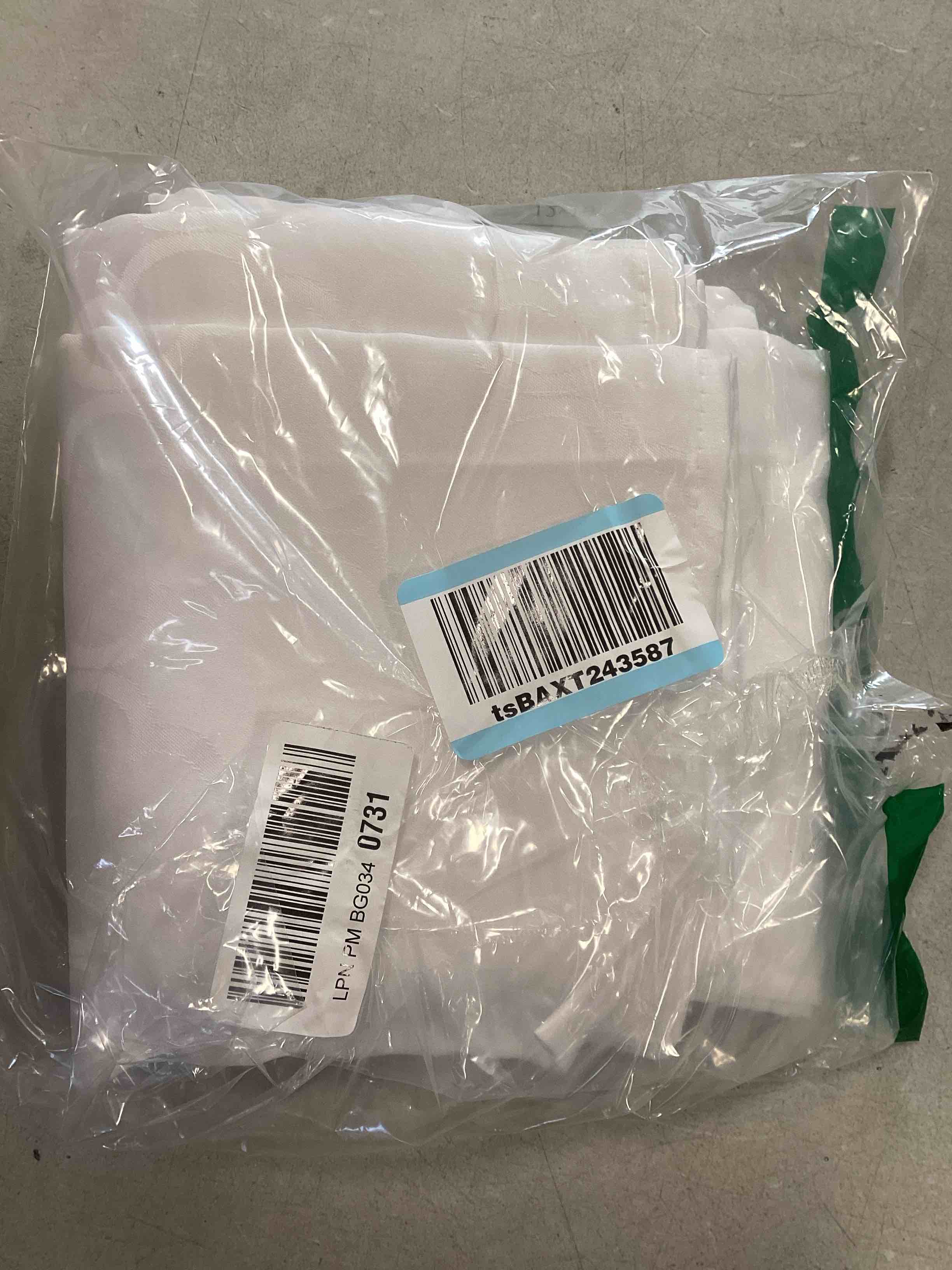 https://s3.amazonaws.com/lotting-images-prod/bidfta/PNK0171986_1724416827799.jpeg