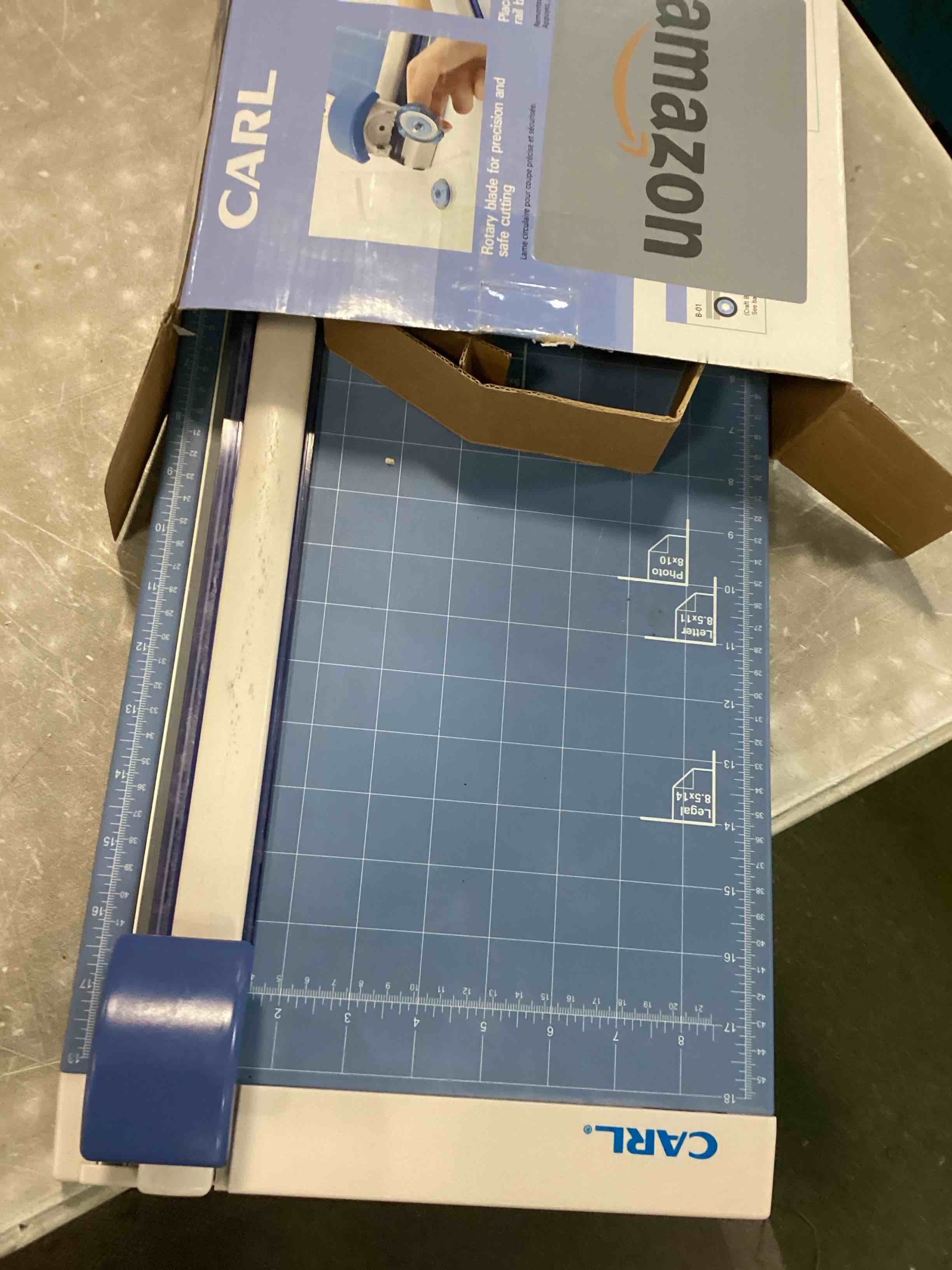 https://s3.amazonaws.com/lotting-images-prod/bidfta/PNK0172189_1725032437458.jpeg