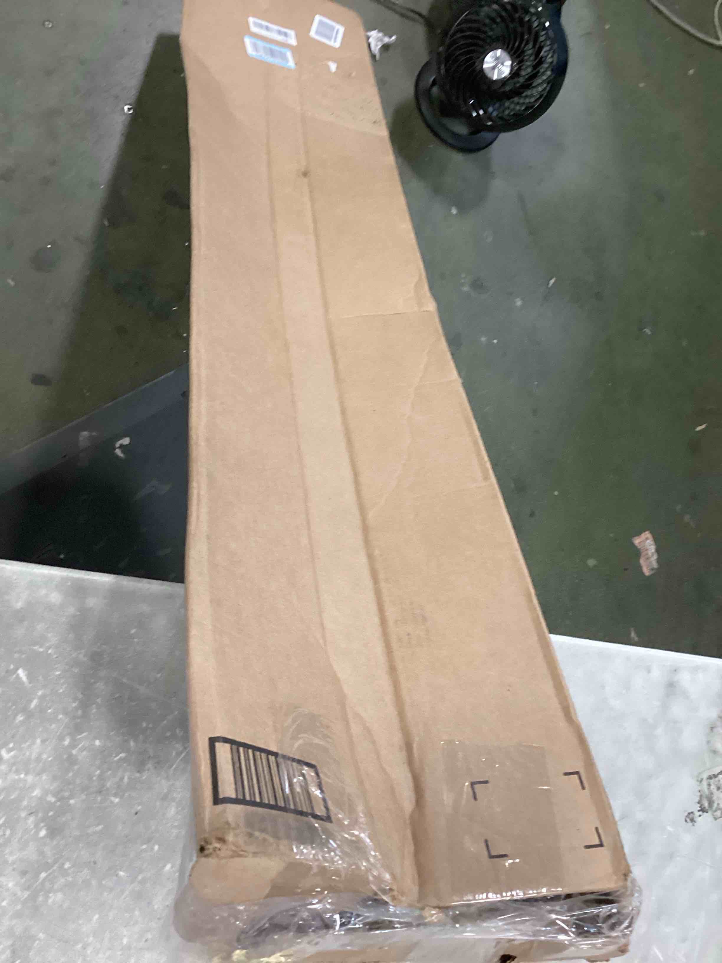 https://s3.amazonaws.com/lotting-images-prod/bidfta/PNK0172764_1724768925052.jpeg