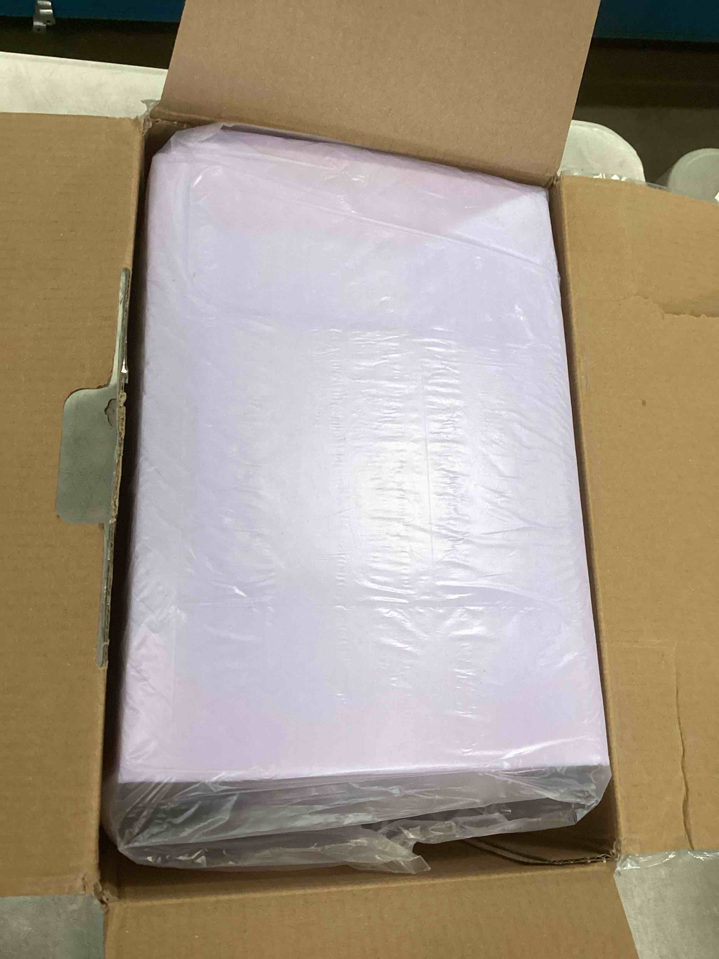 https://s3.amazonaws.com/lotting-images-prod/bidfta/PNK0173789_1724263796080.jpeg