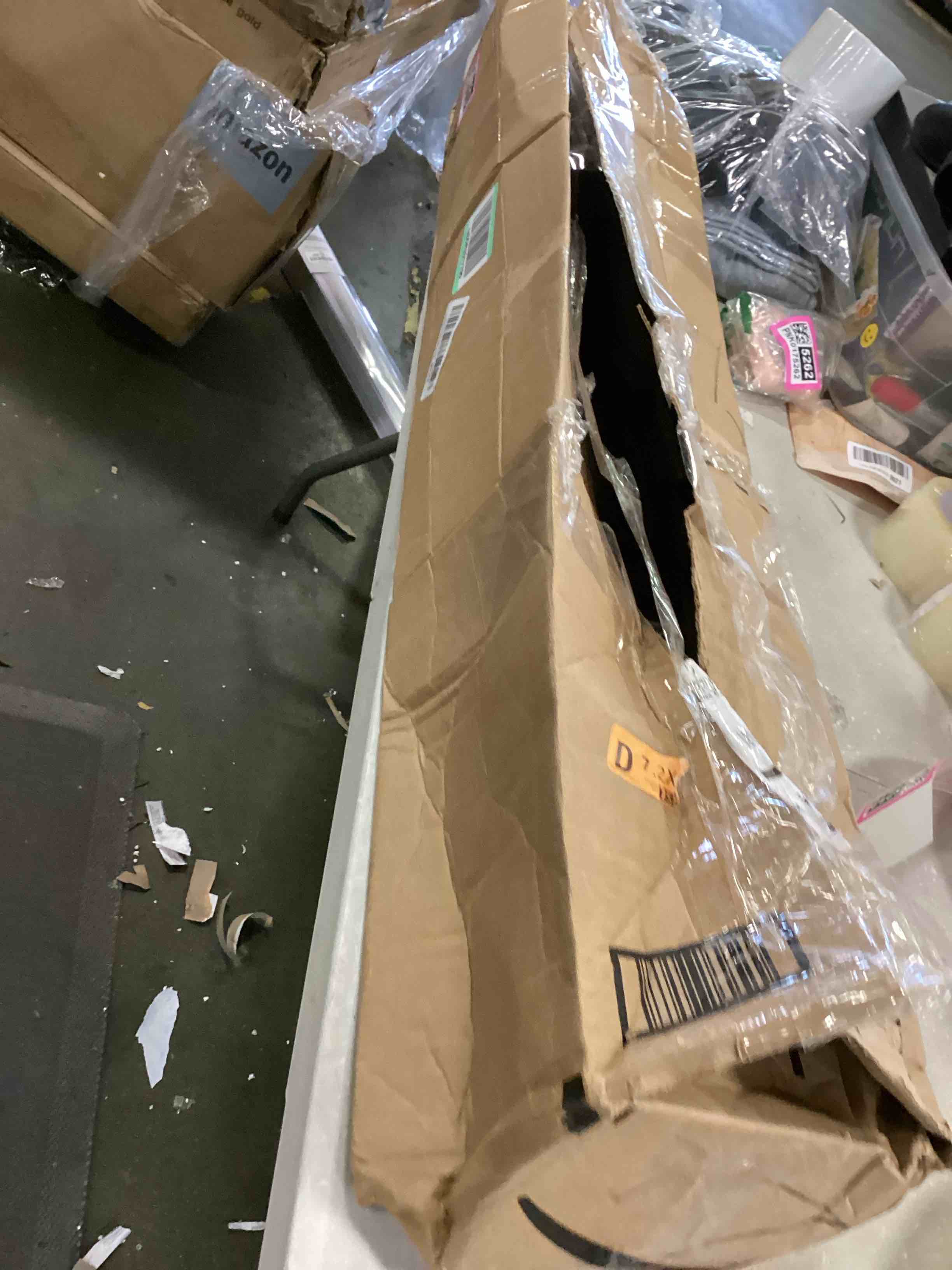 https://s3.amazonaws.com/lotting-images-prod/bidfta/PNK0175213_1725557508461.jpeg
