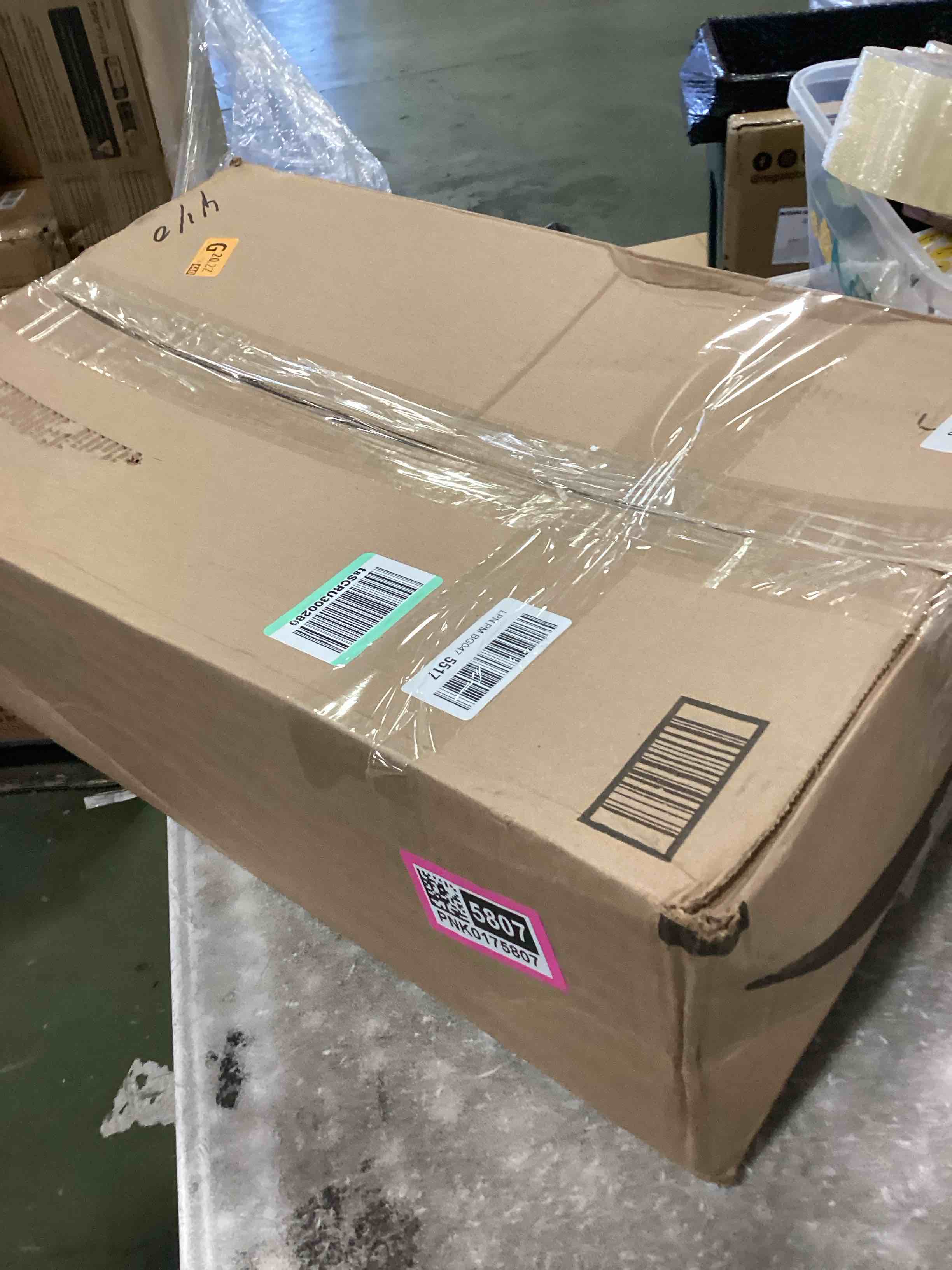 https://s3.amazonaws.com/lotting-images-prod/bidfta/PNK0175807_1725374707486.jpeg
