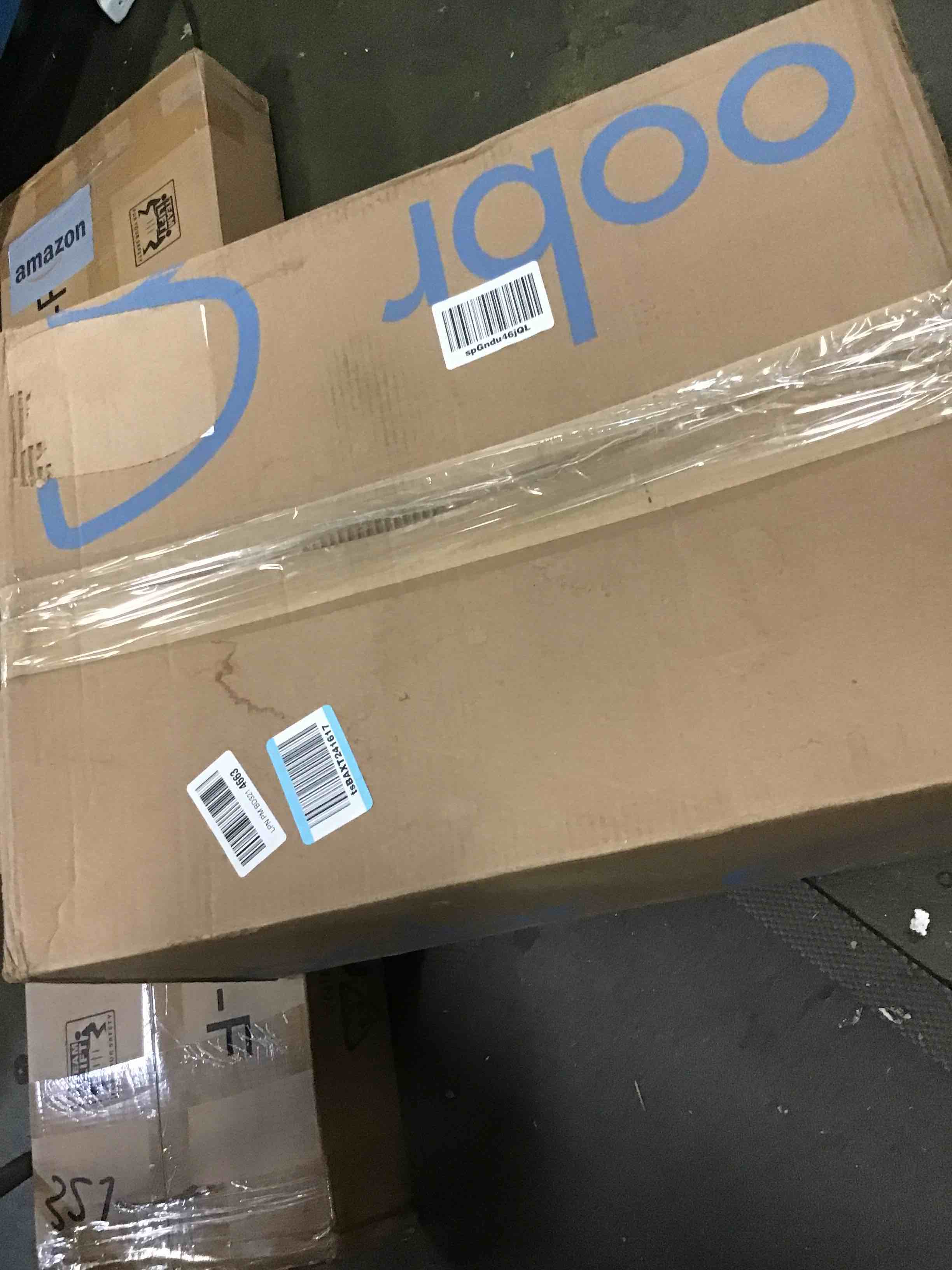 https://s3.amazonaws.com/lotting-images-prod/bidfta/PNK0175892_1725118804621.jpeg