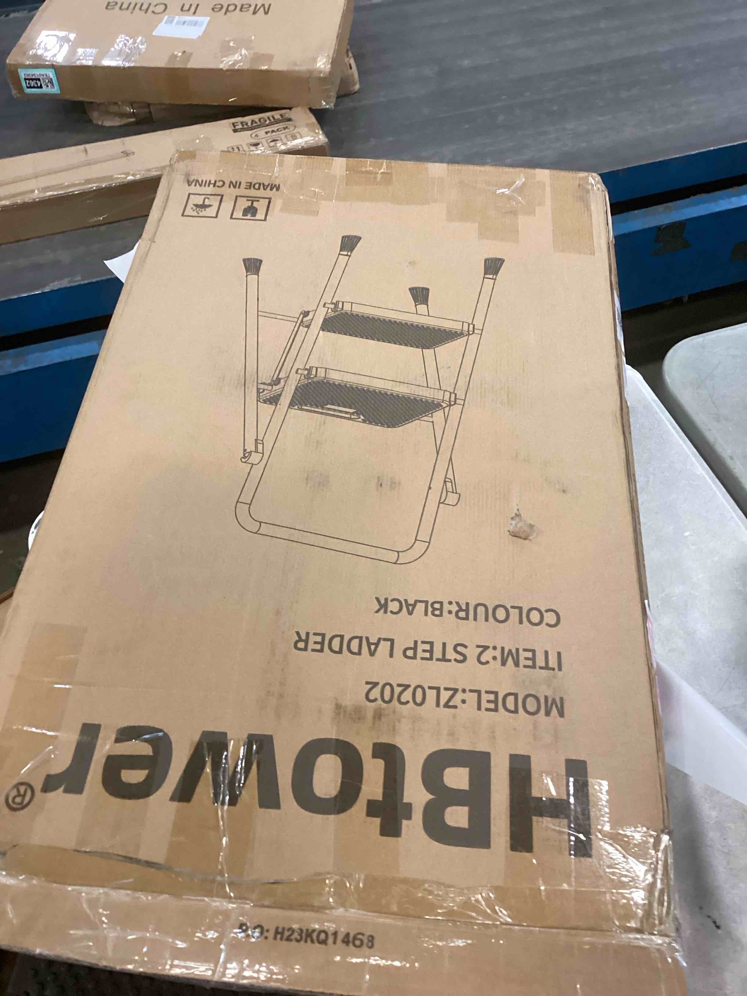 https://s3.amazonaws.com/lotting-images-prod/bidfta/PNK0177193_1724856591418.jpeg