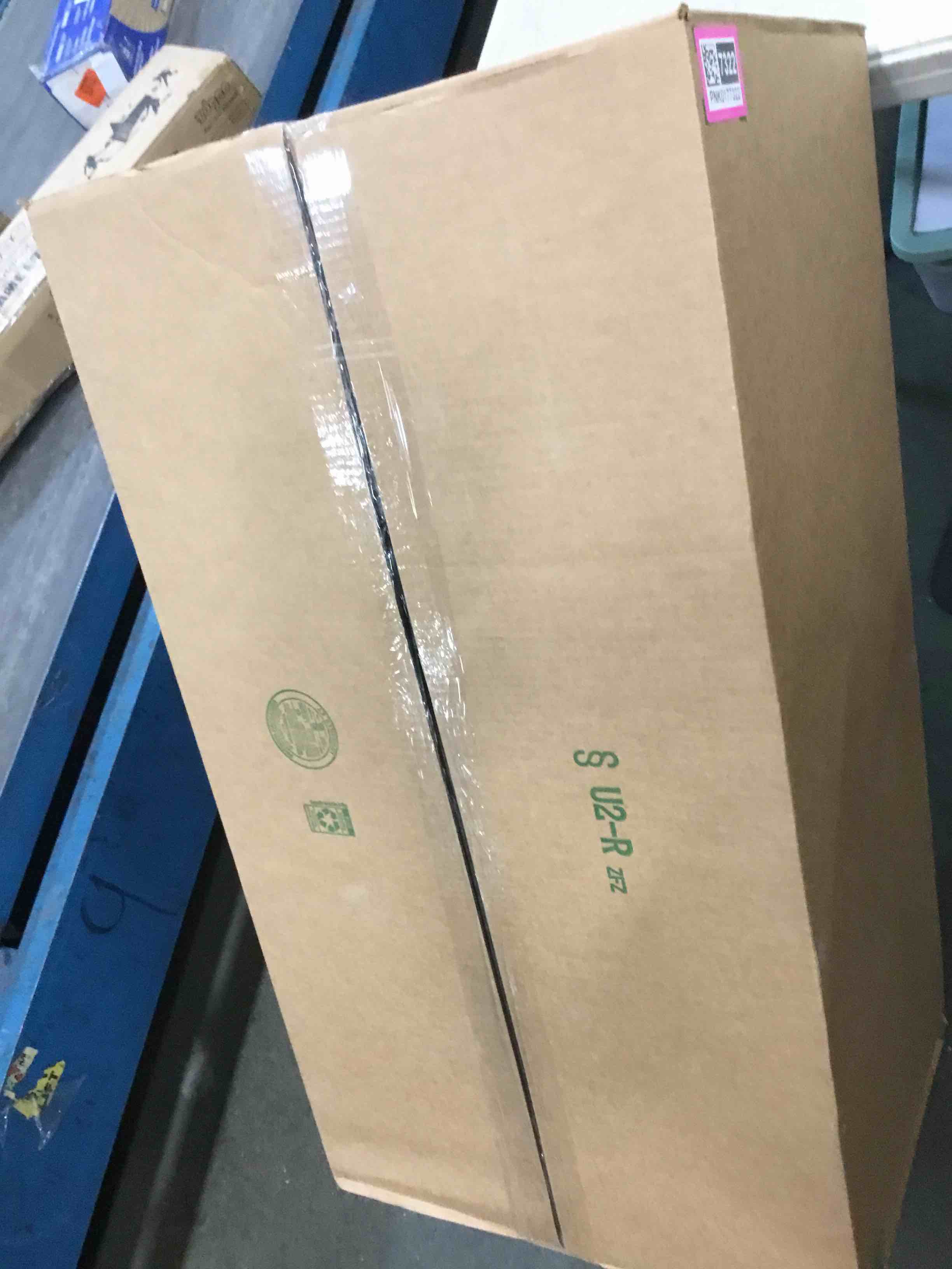 https://s3.amazonaws.com/lotting-images-prod/bidfta/PNK0177322_1724804452783.jpeg