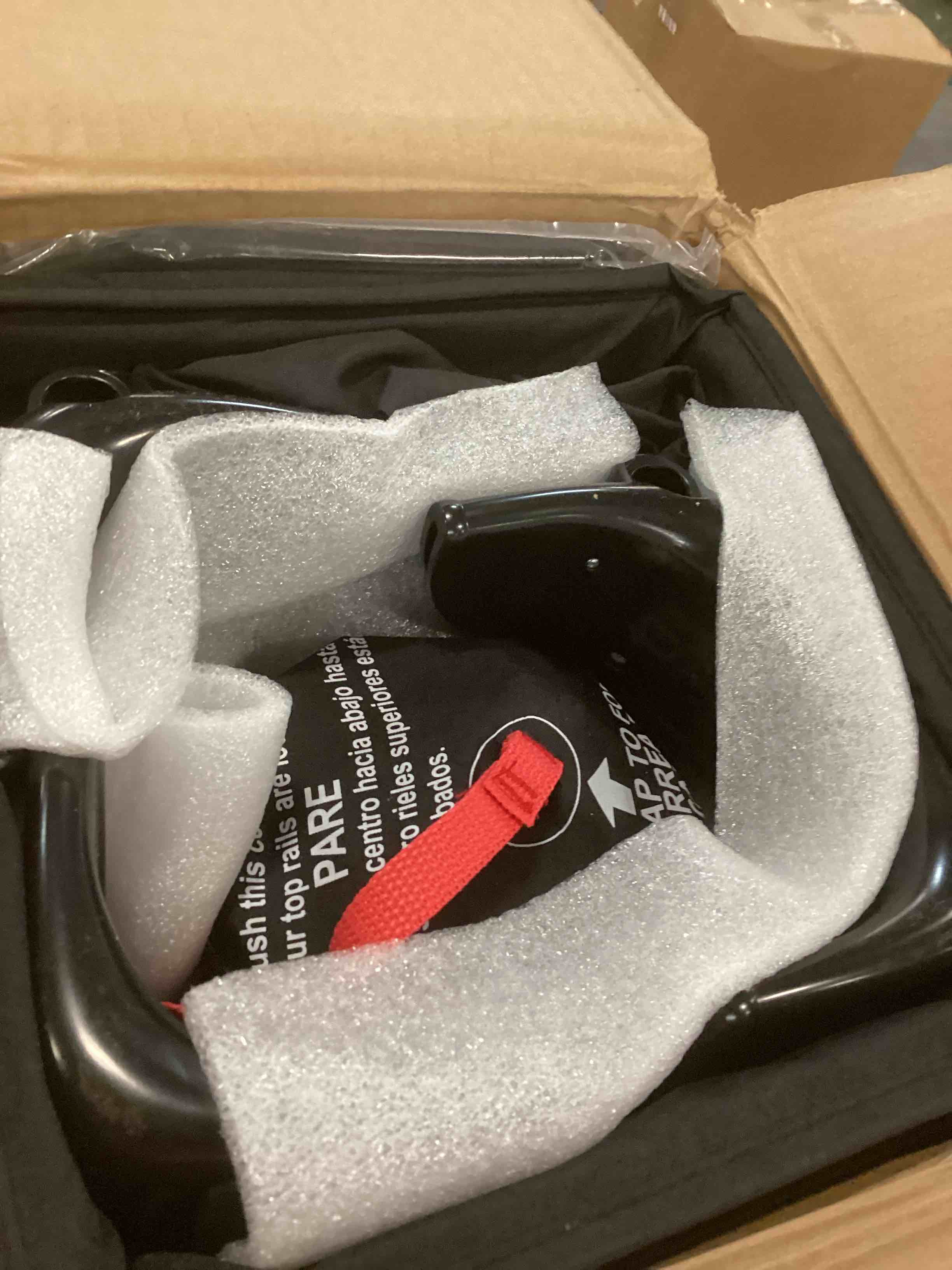 https://s3.amazonaws.com/lotting-images-prod/bidfta/PNK0177645_1724769432409.jpeg